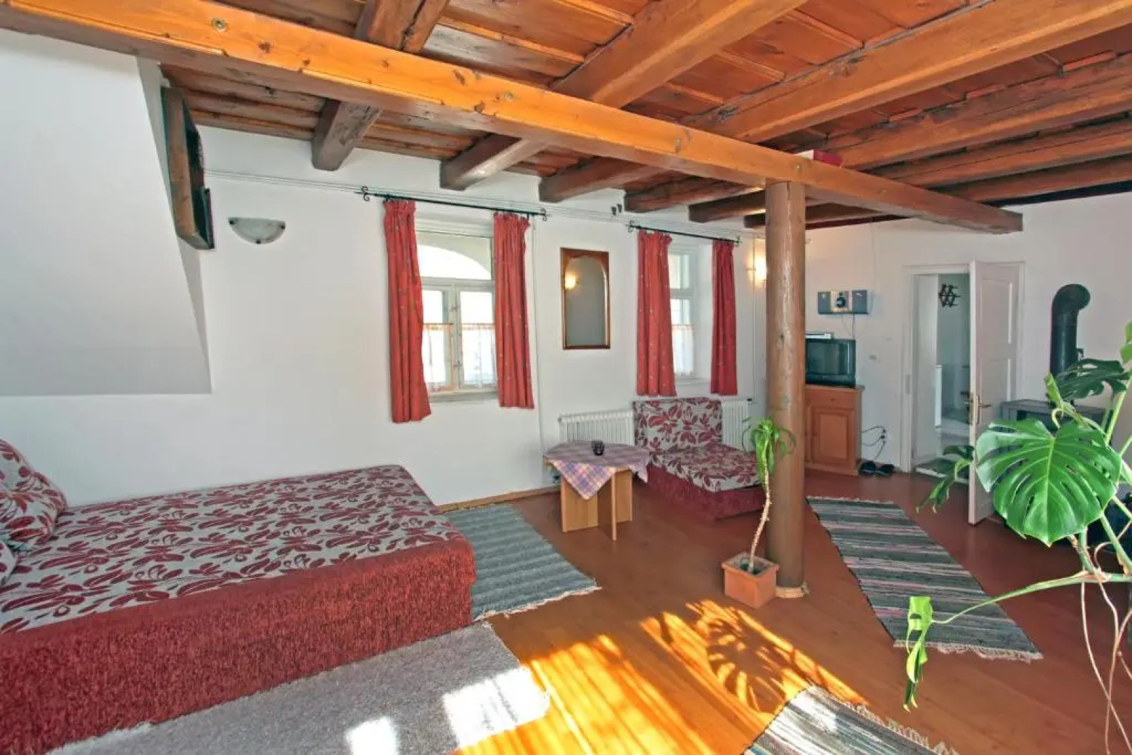 Sörényes Udvarház