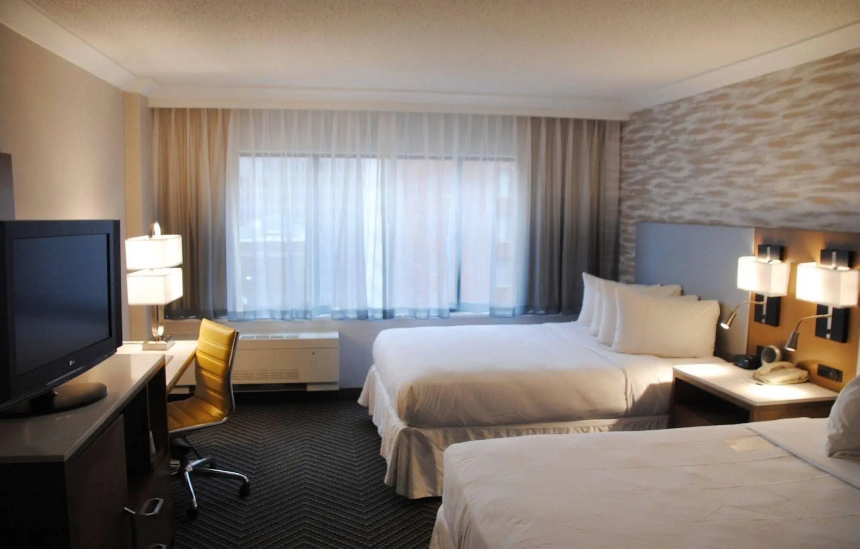 Radisson Hotel Baltimore Downtown - Inner Harbor