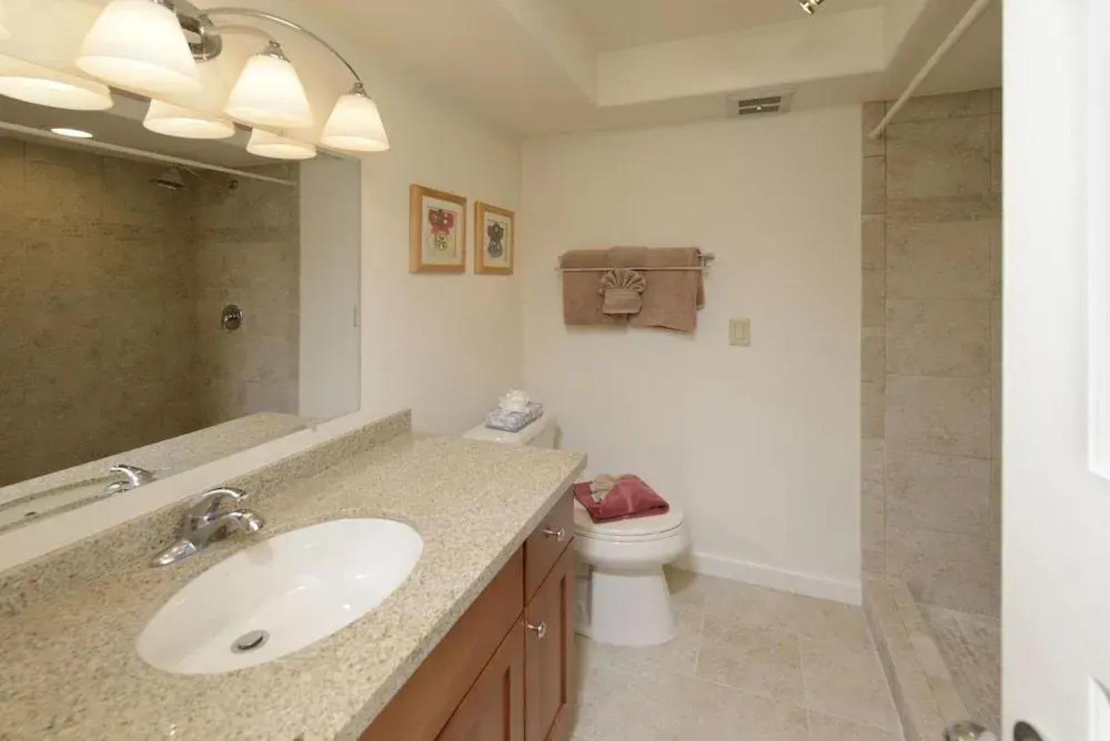 Kaleialoha #313 1 Bedroom 1 Bathroom Condo by Redawning