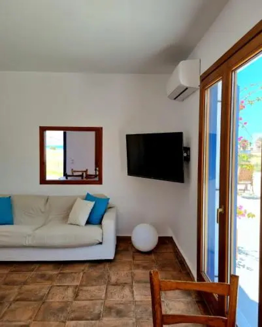 All Season Lovely Seafront Cottage