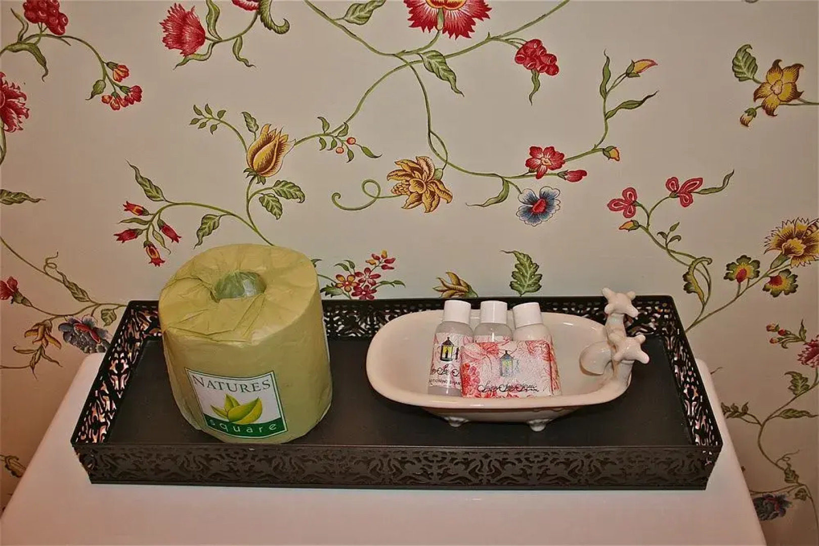 Seven Sea Street Inn