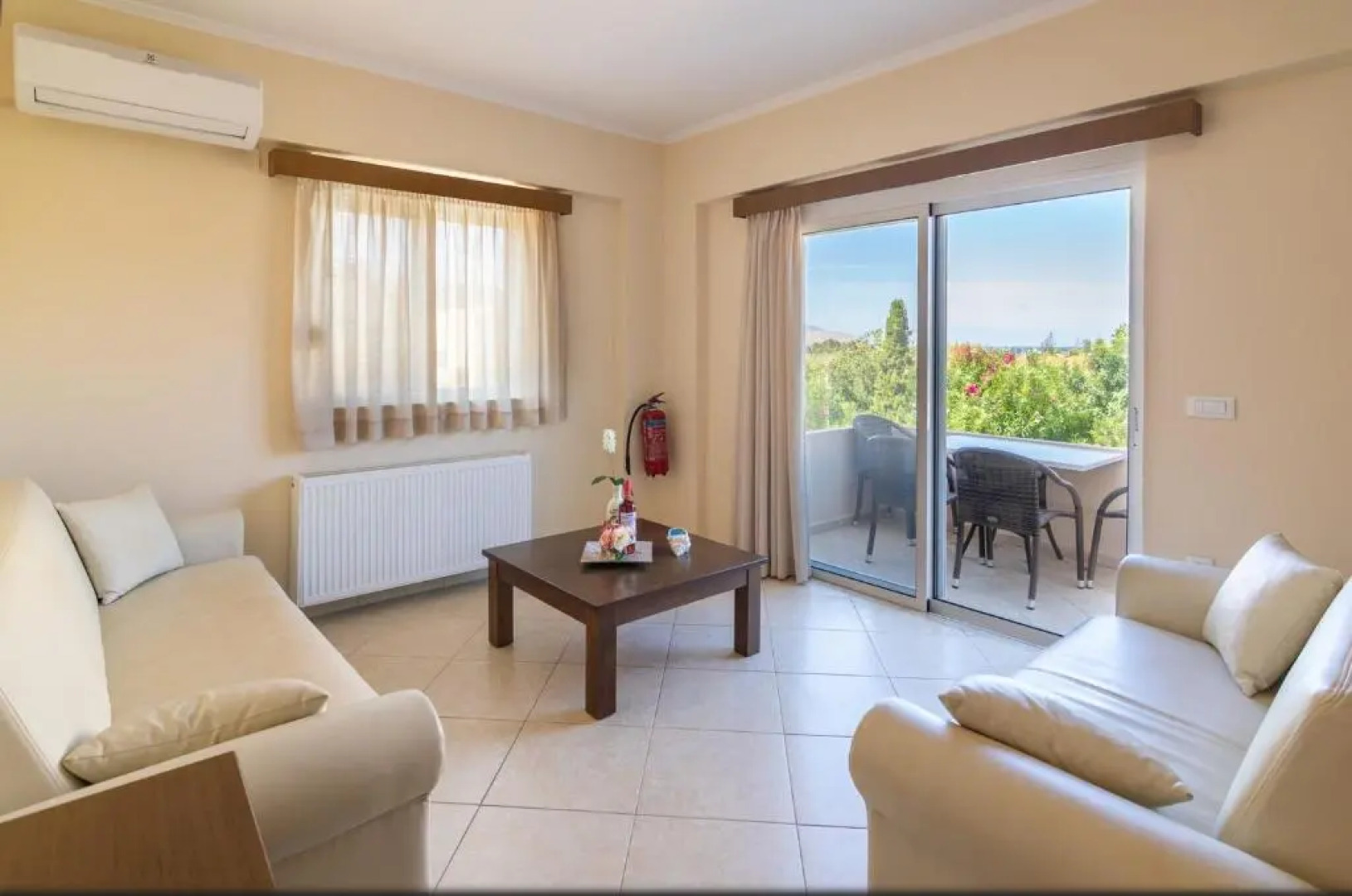 Selini Villas with private pool 10 minutes walking from the beach