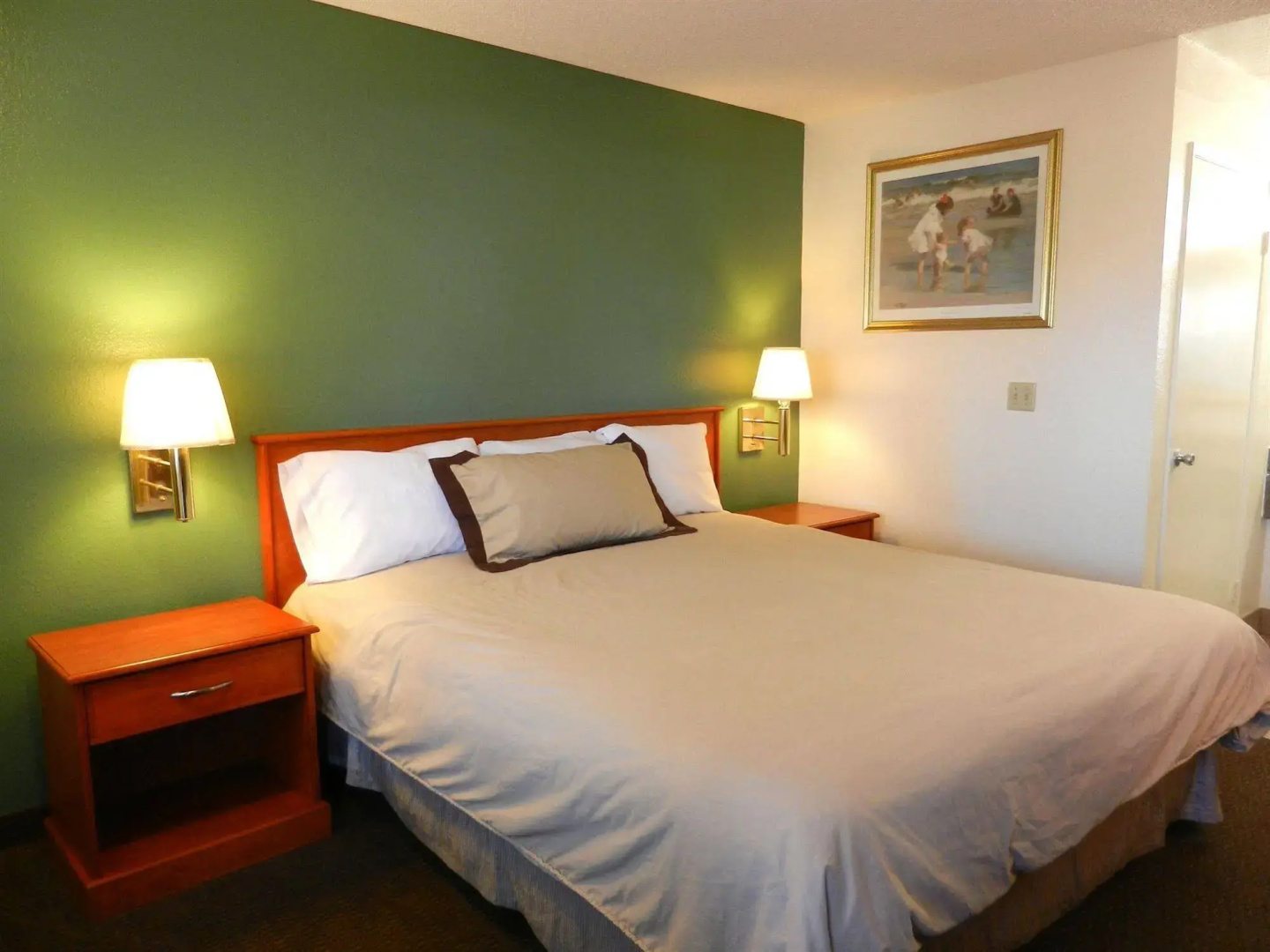 Simply Home Inn & Suites