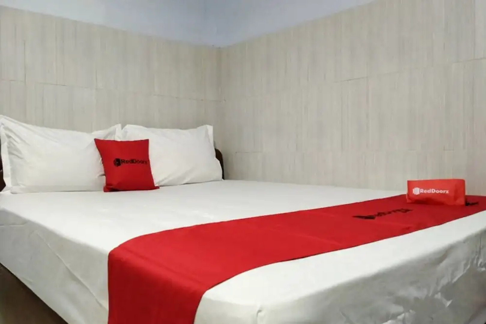 Hotel Surabaya Sumenep by RedDoorz
