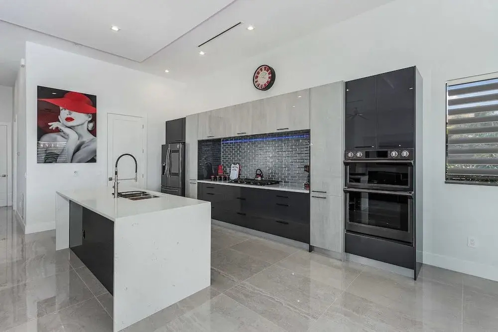 Villa Cosmopolitan by Vacationhit