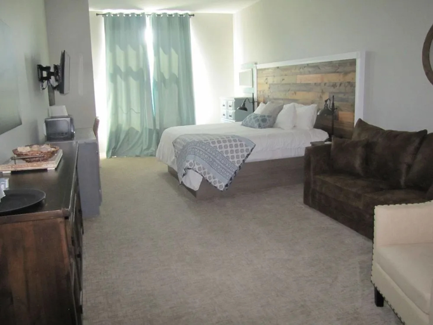 Lakes Inn at Dunvilla