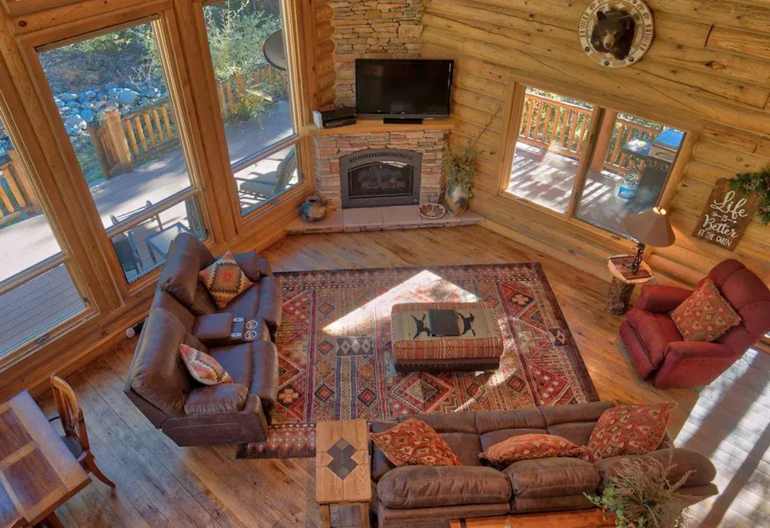 114 Mark Court Private Home with Hot Tub