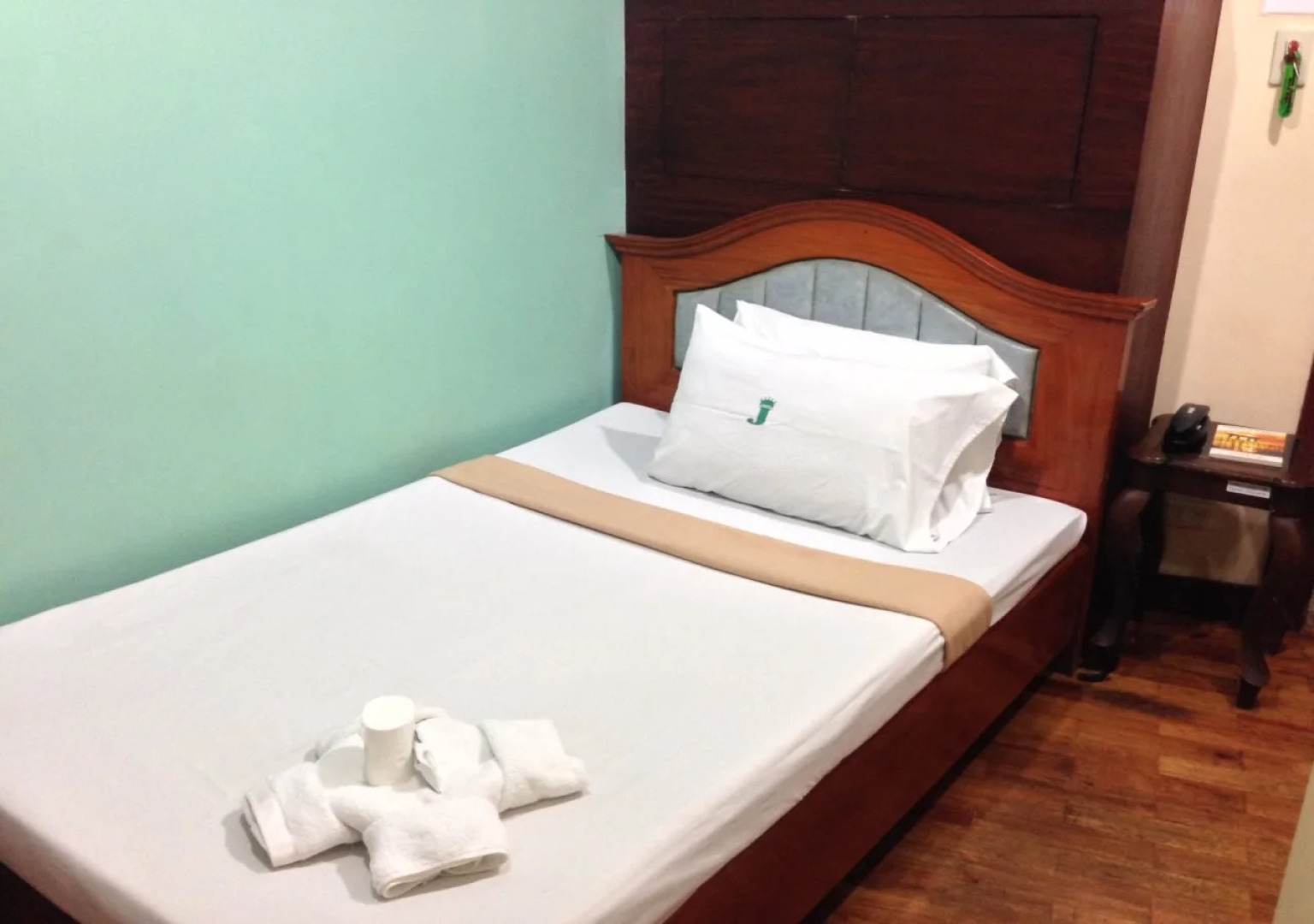 Cauayan Queen Jennifer Hotel