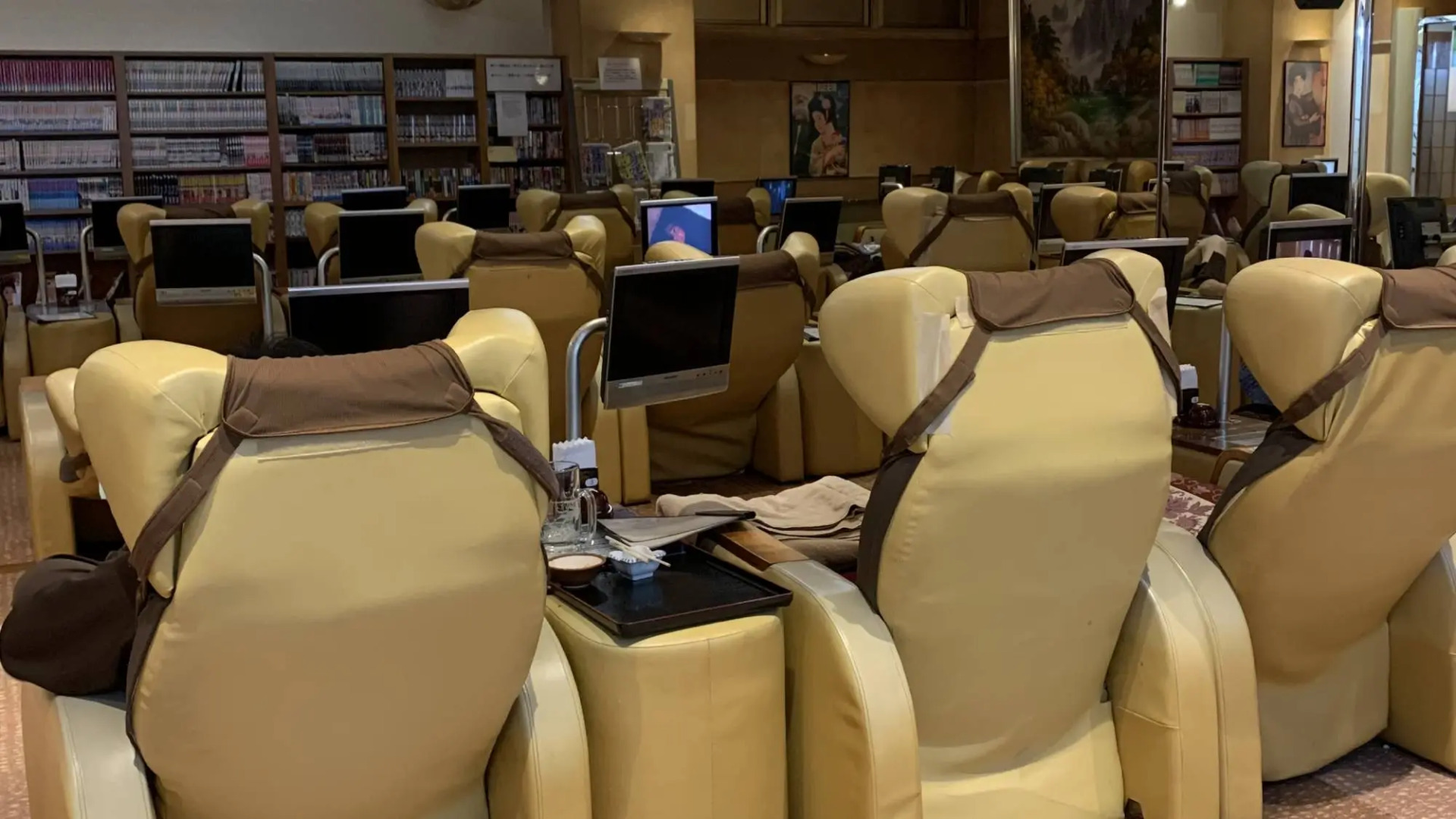 Funabashi Grand Sauna and Capsule Hotel - Caters to Men