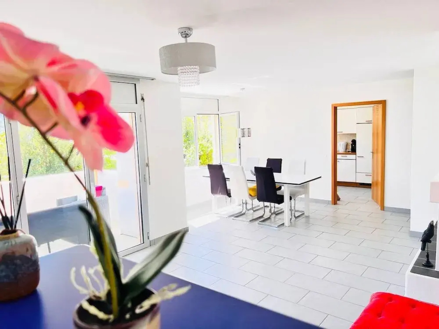 Sunny Modern Apartment Lake View Relax