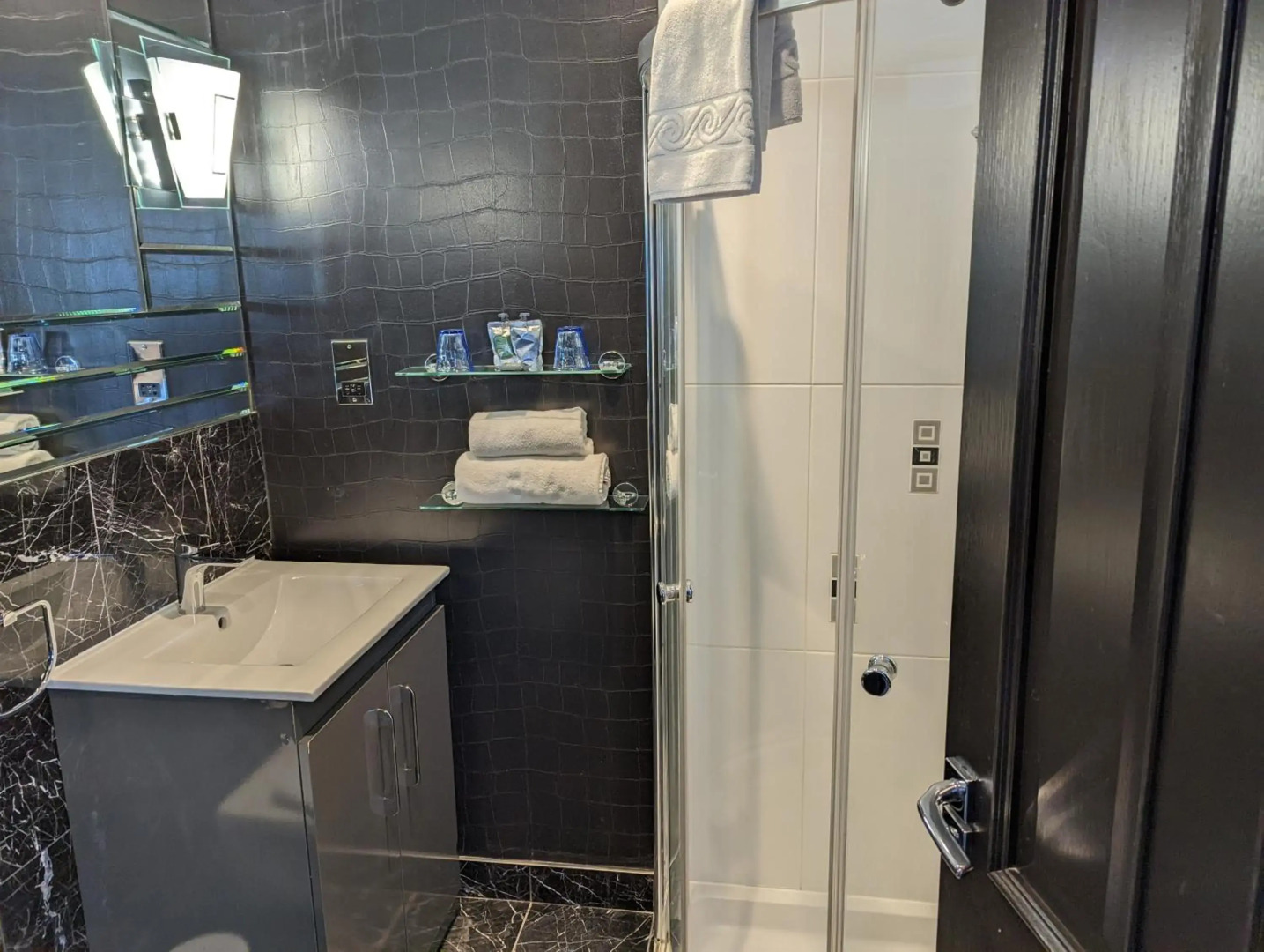 Suncliff Hotel - OCEANA COLLECTION