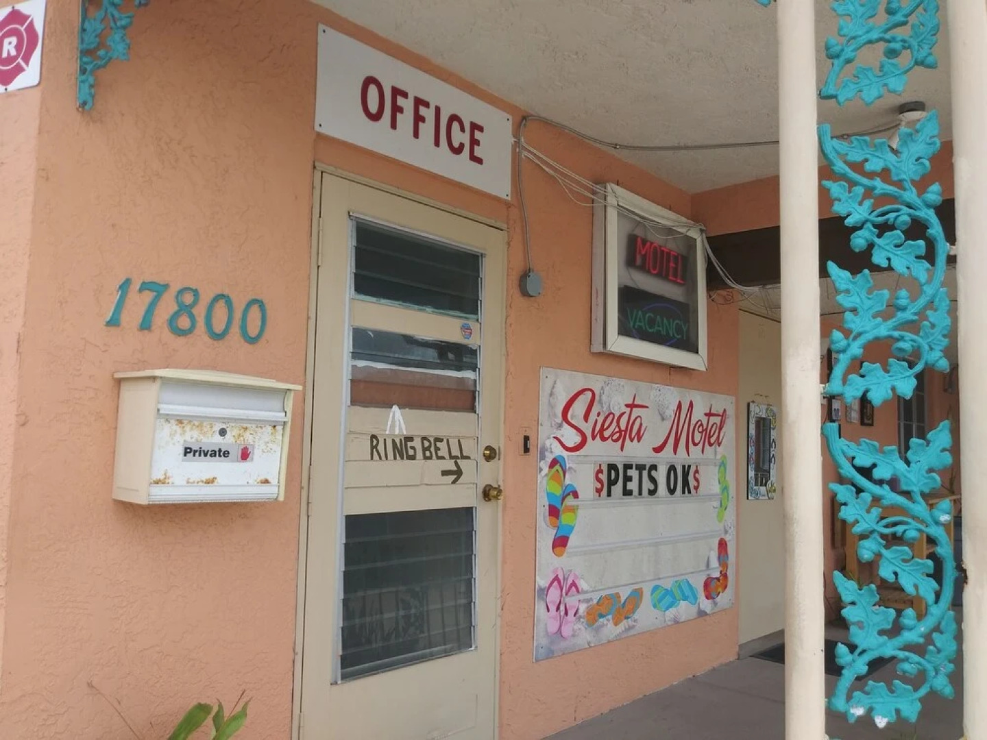 Siesta Motel and Surfside Cabanas