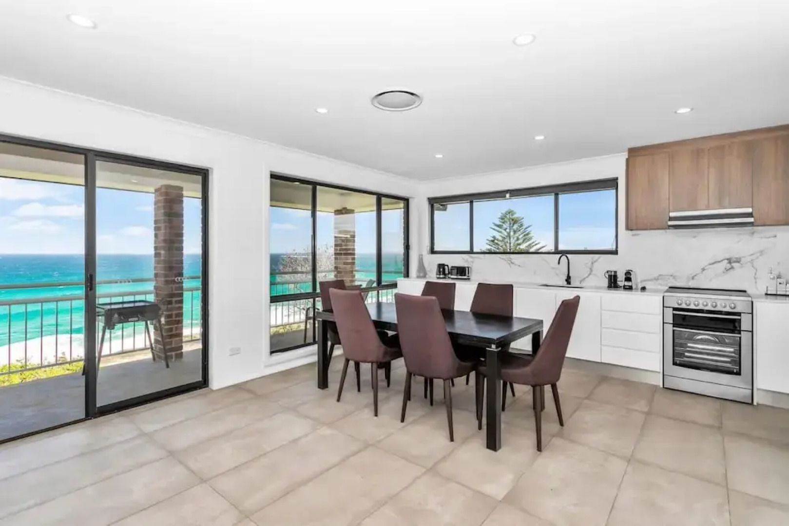 67 South Pacific Crescent - Apartment 1