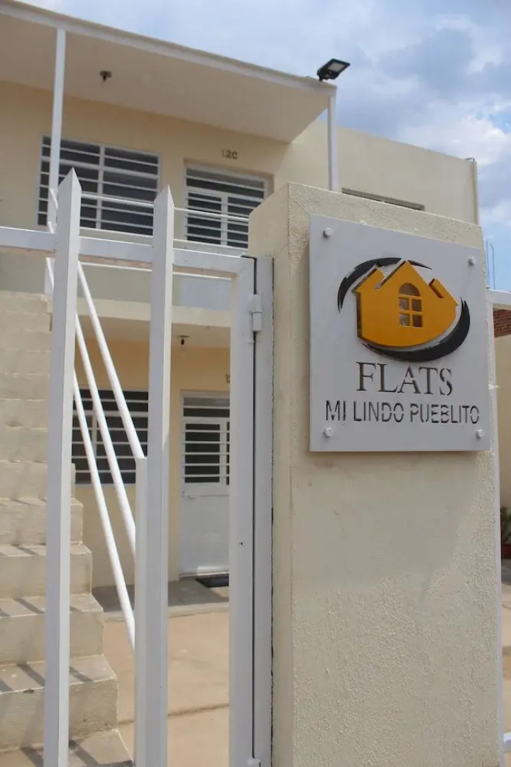 Flats Mi Lindo Pueblito