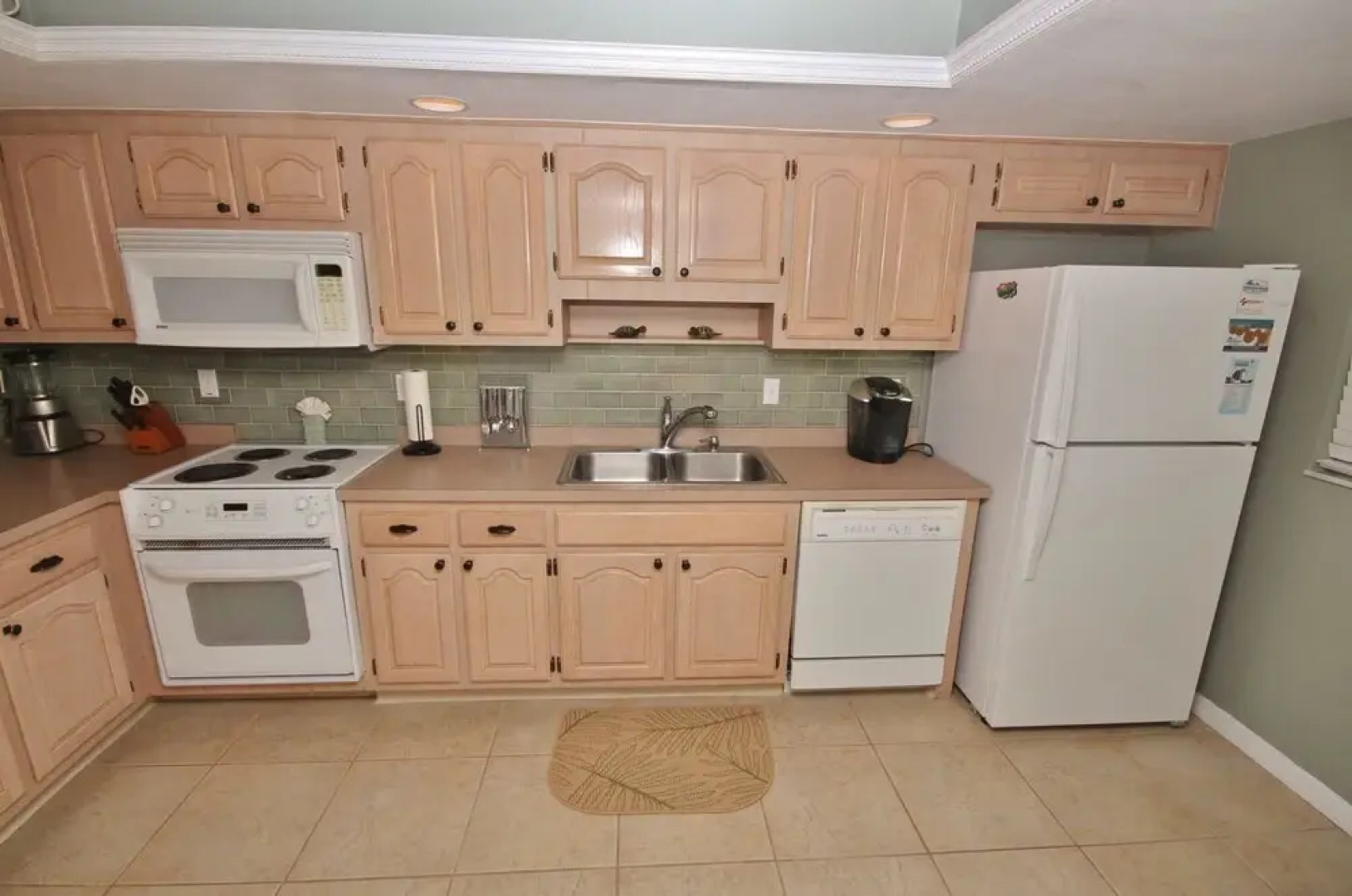 Ponce de Leon Towers 303 Apartment 2