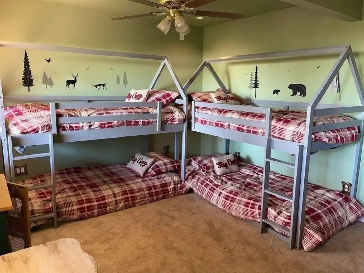 Hidden Views 6 Bedroom Duplex by RedAwning