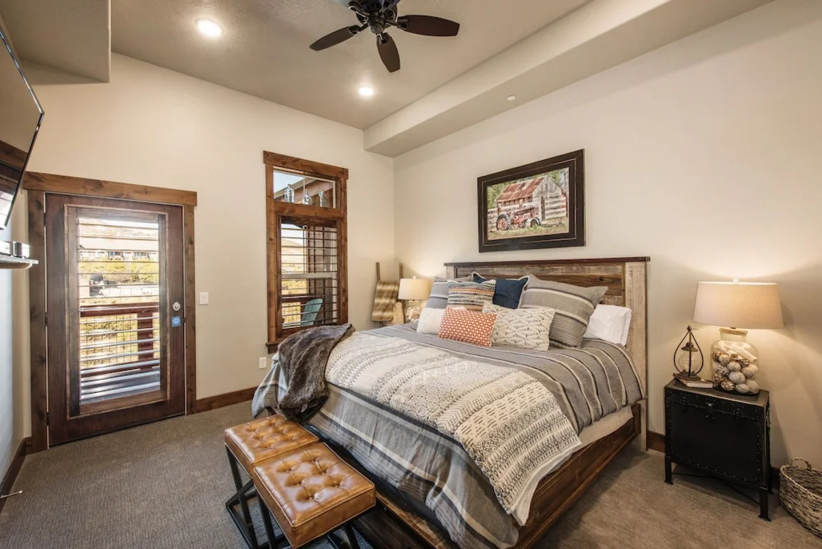 Deer Park Condo #303 3 Bedrooms 2 Bathrooms Condo