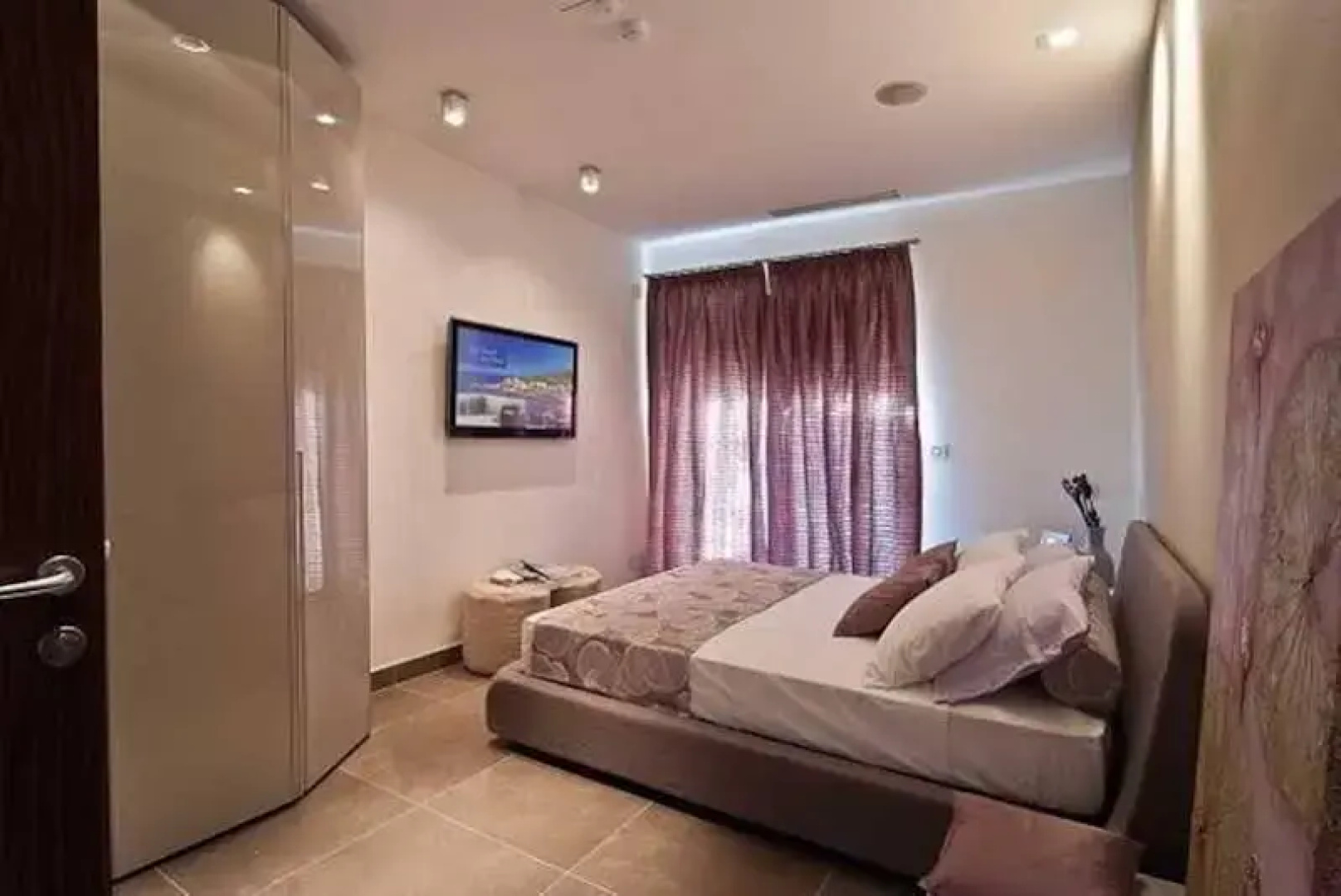 Hillock Residence Apartments