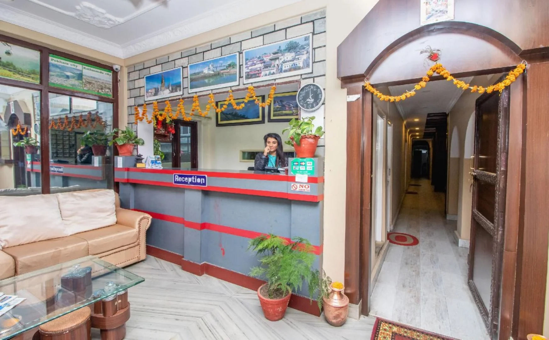 OYO 249 Hotel Royal Image