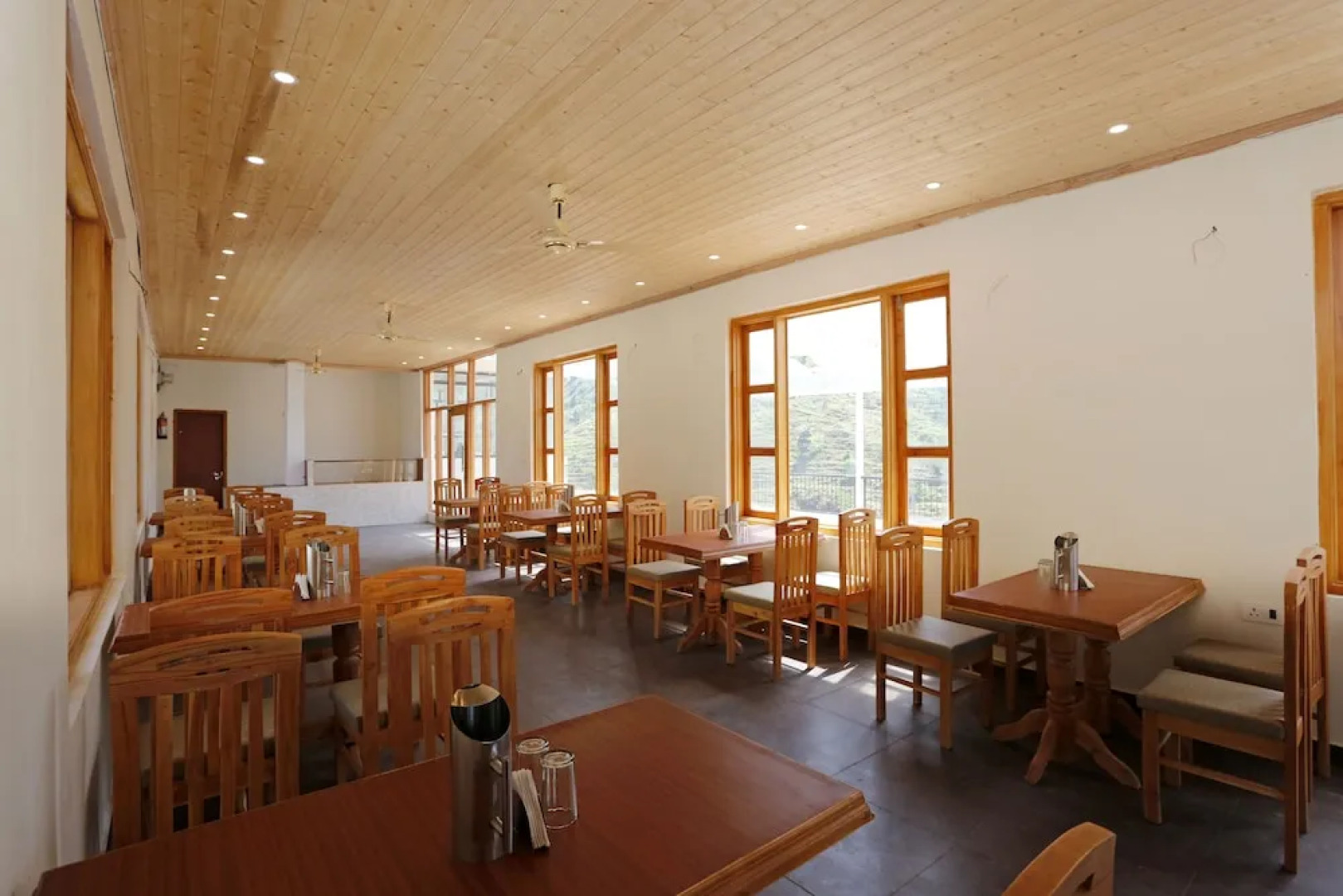 OYO Rooms Kempty Falls Mussoorie