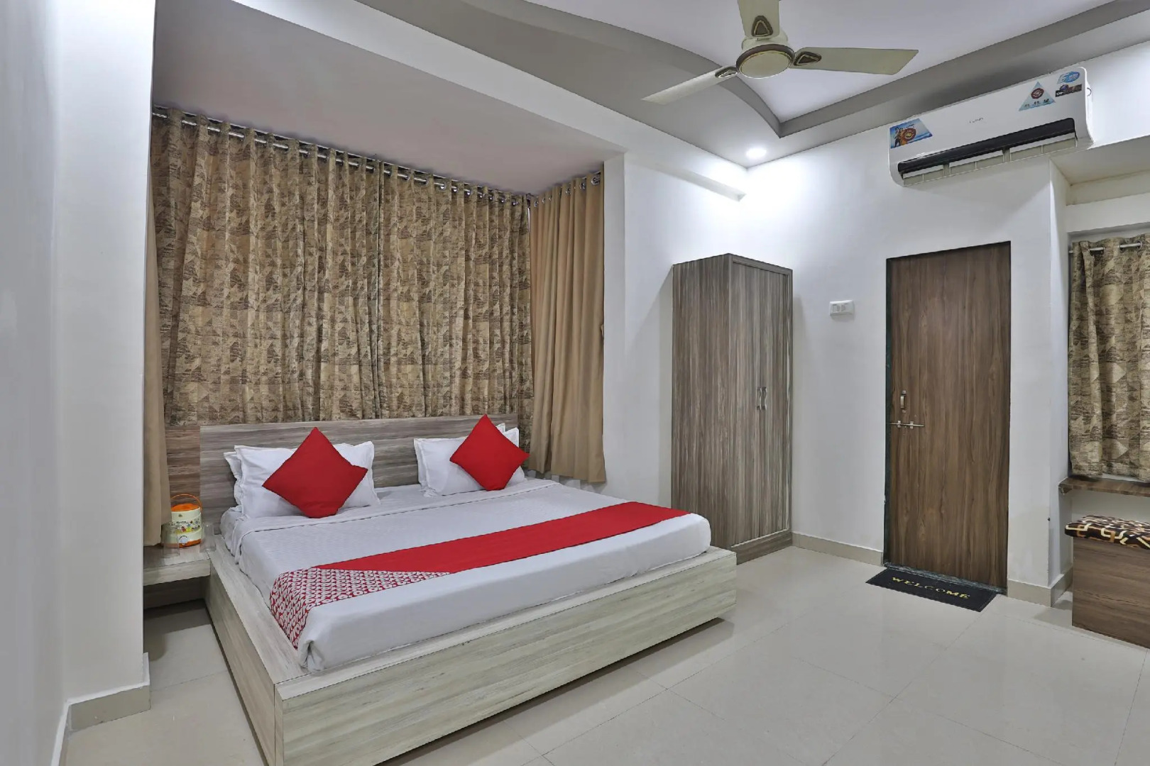 OYO 45328 Athiz Inn Somnath