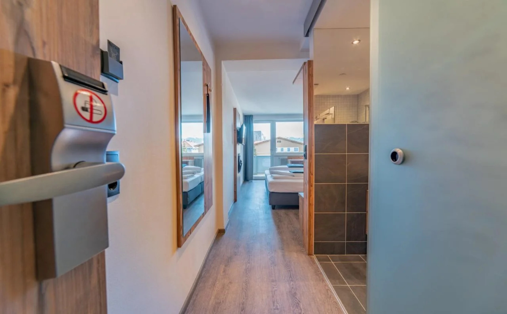 Binders Budget City Mountain Hotel