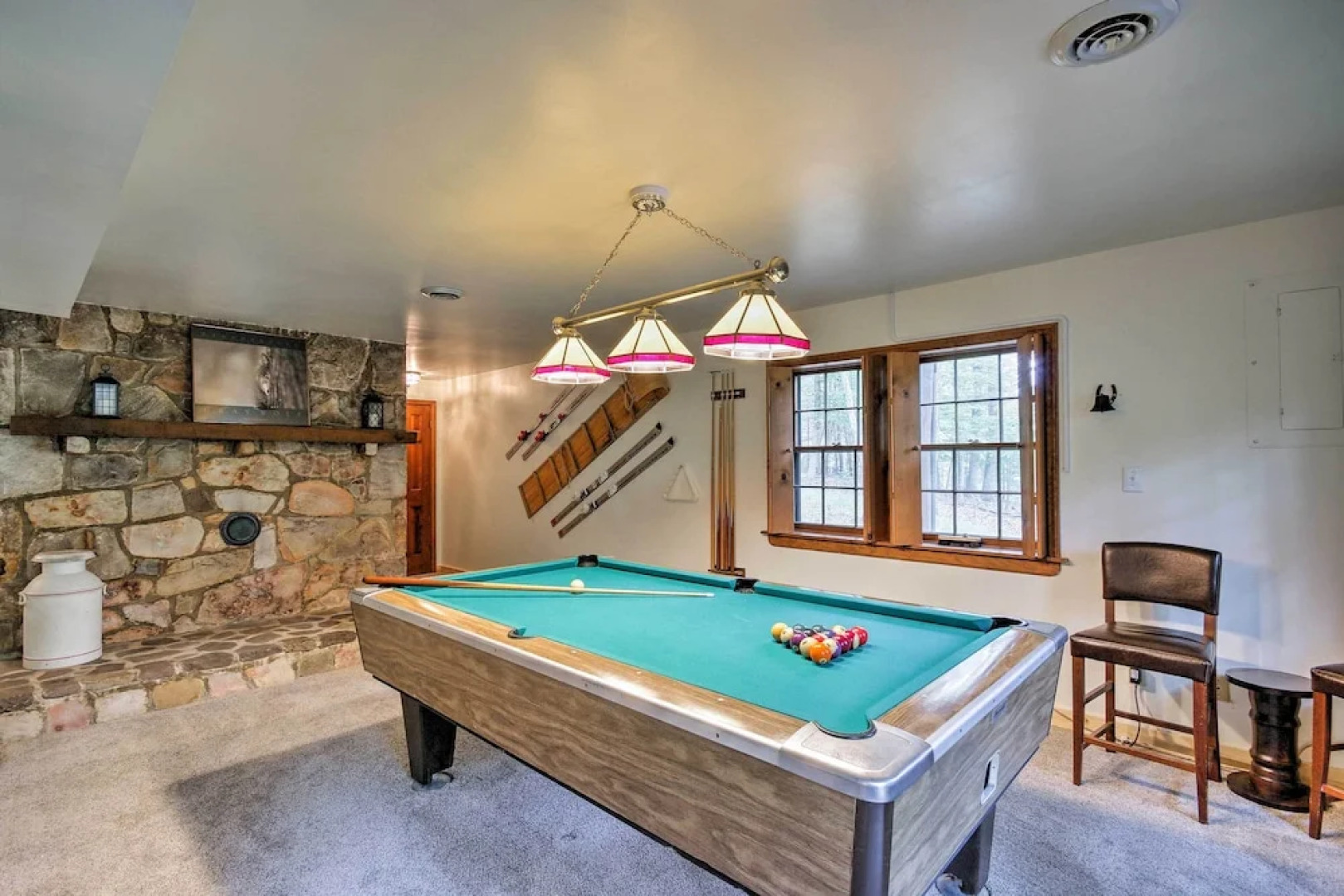 Family-friendly Massanutten Log Home w/ Views!