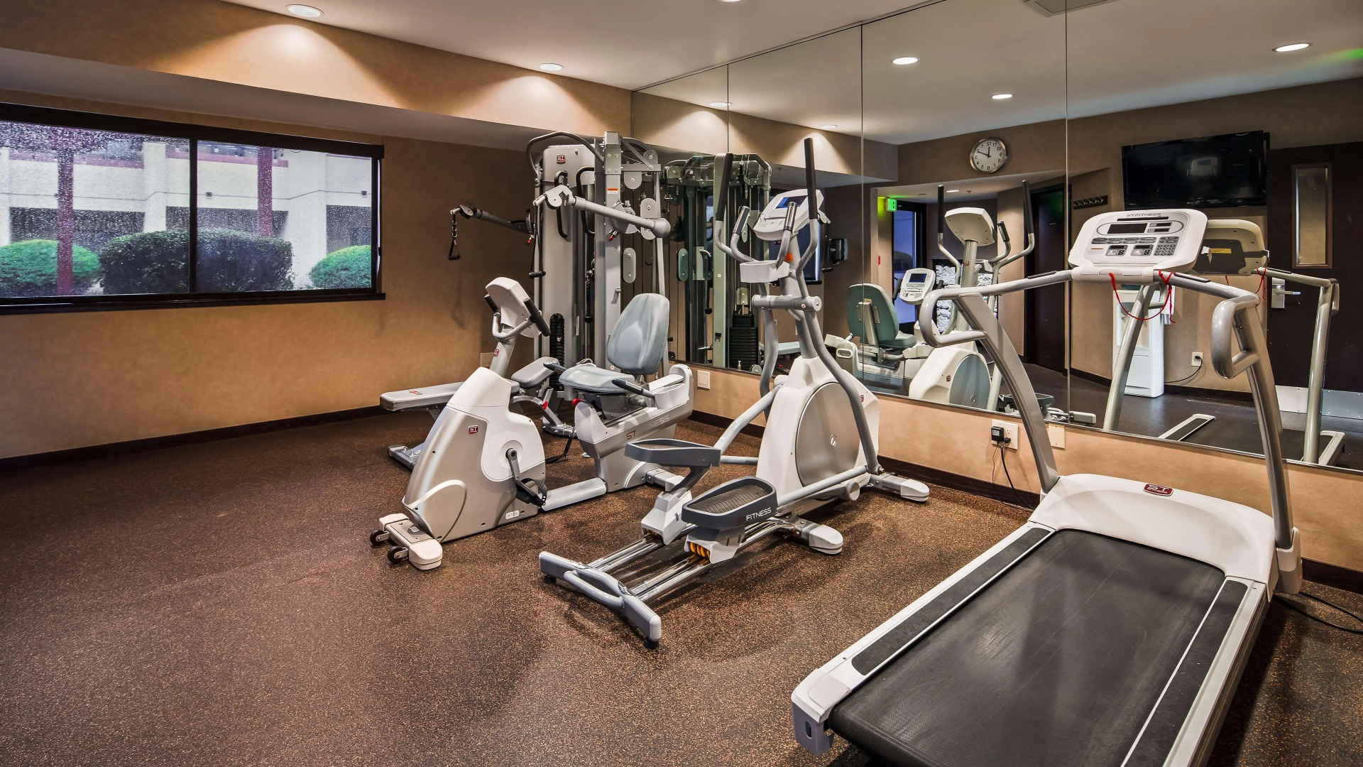 Best Western Plus Wine Country Inn & Suites