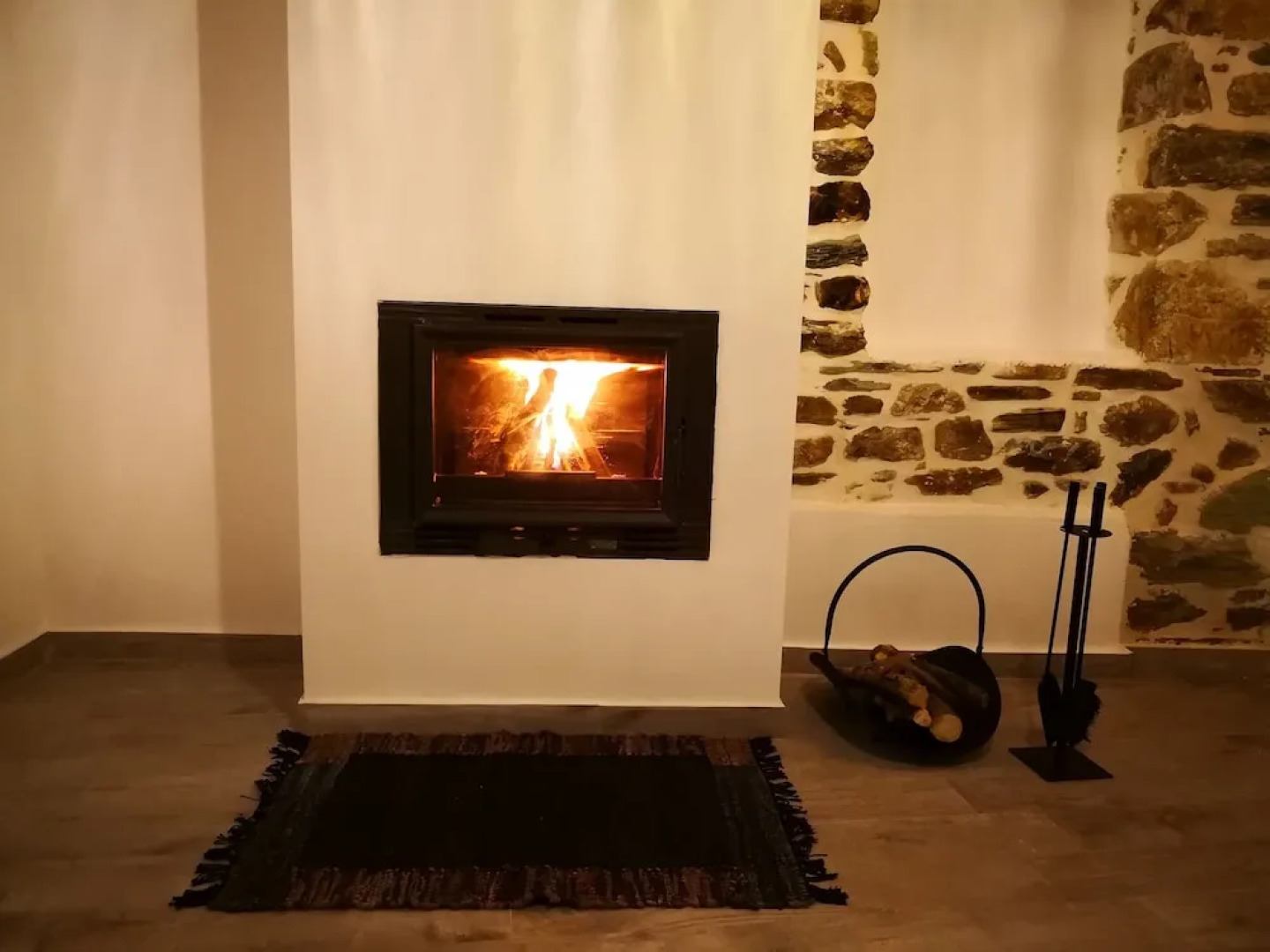 Effrosini Stonehouse Portaria