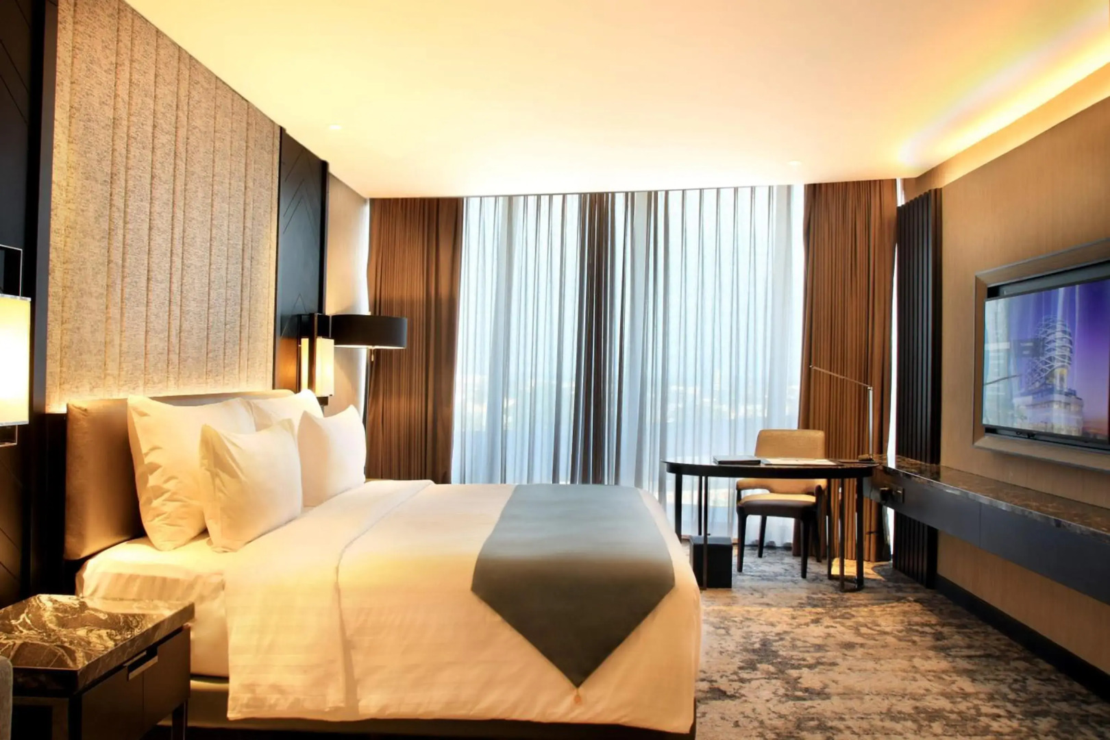 JHL Solitaire Gading Serpong