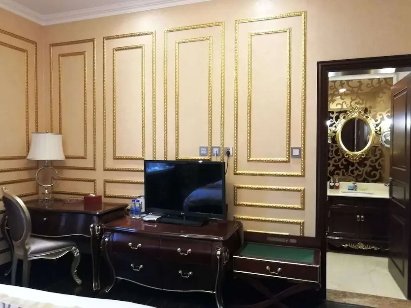 Dalian Railway 1896 Garden Hotel