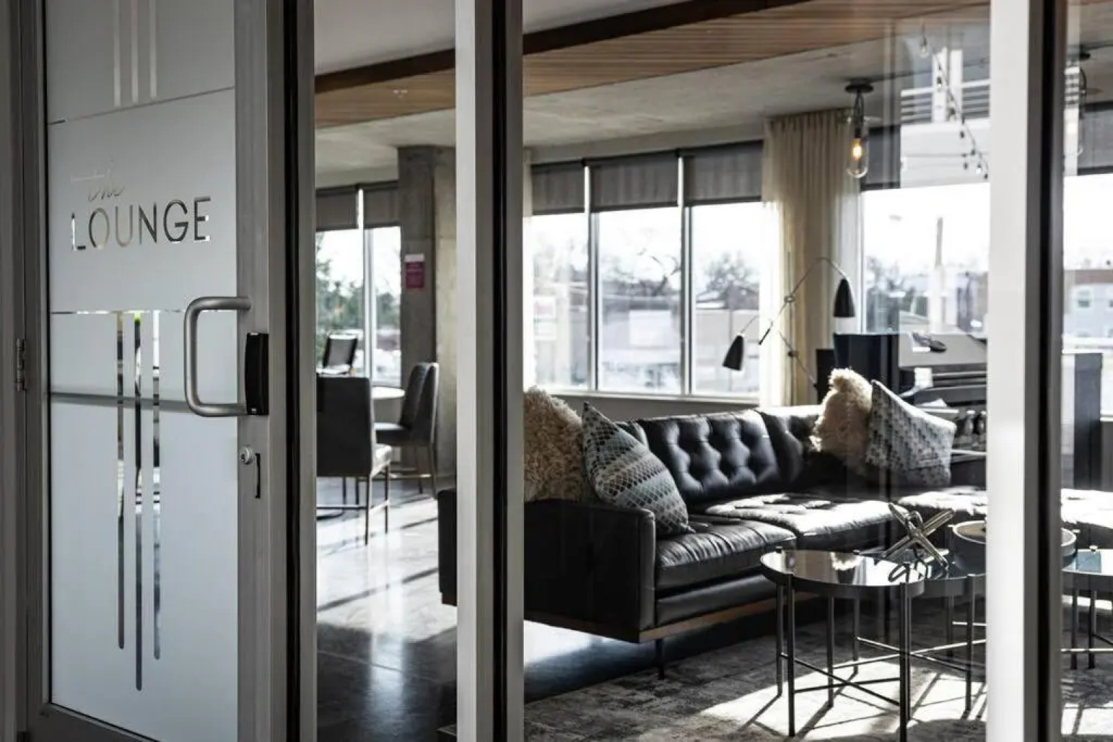 Museum District Apt Retreat w/BBQ Patio and Pool