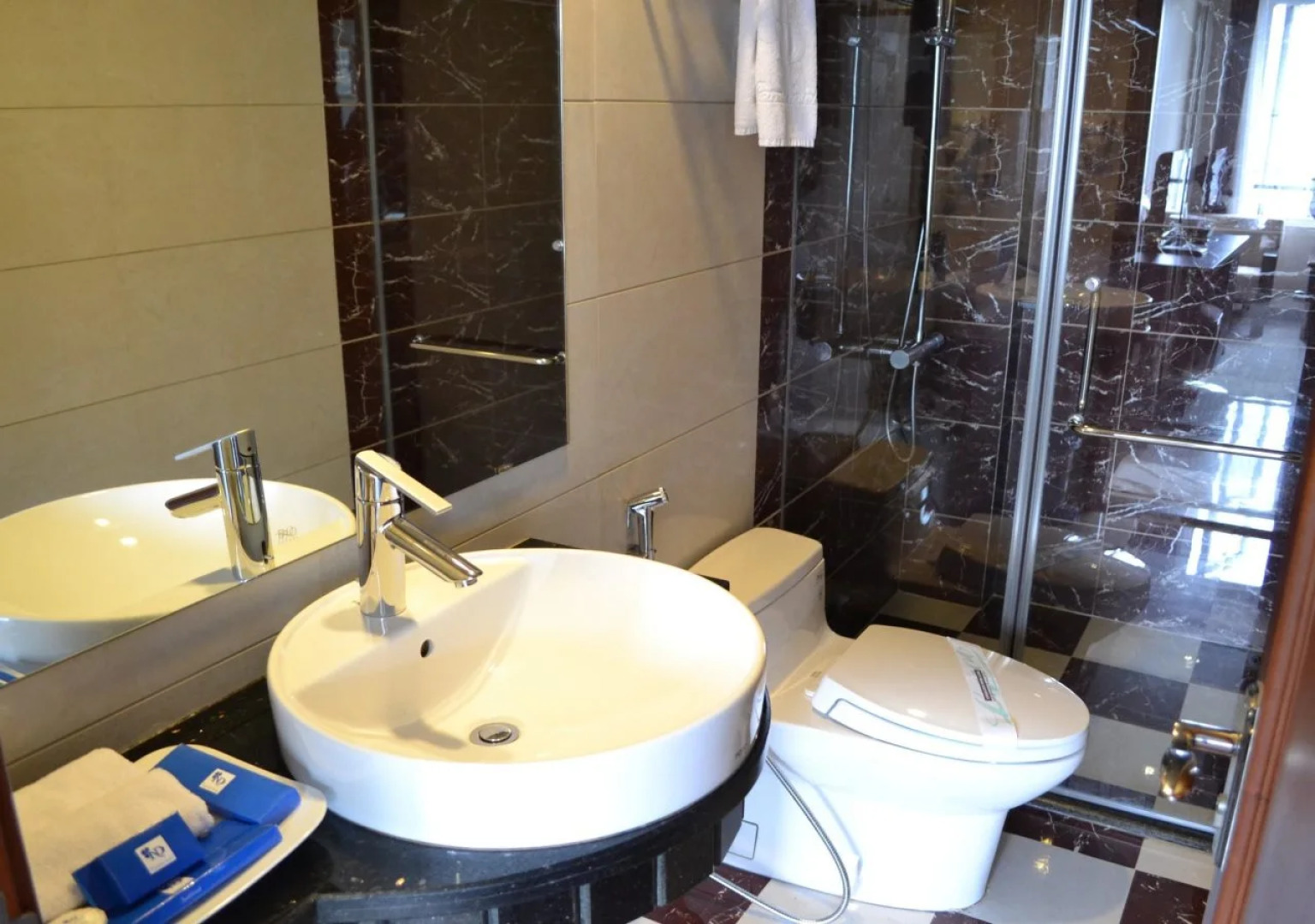 Nam Dat Hotel by D'Lecia Ha Long