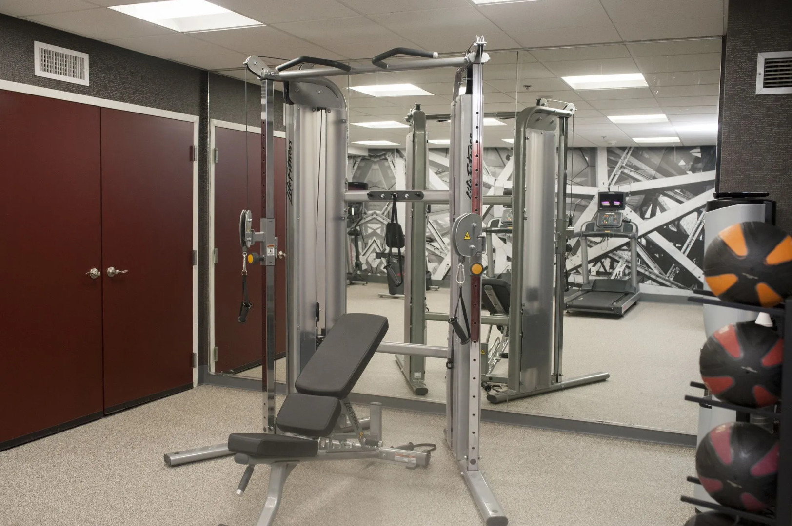 Holiday Inn Express & Suites Cincinnati Riverfront by IHG