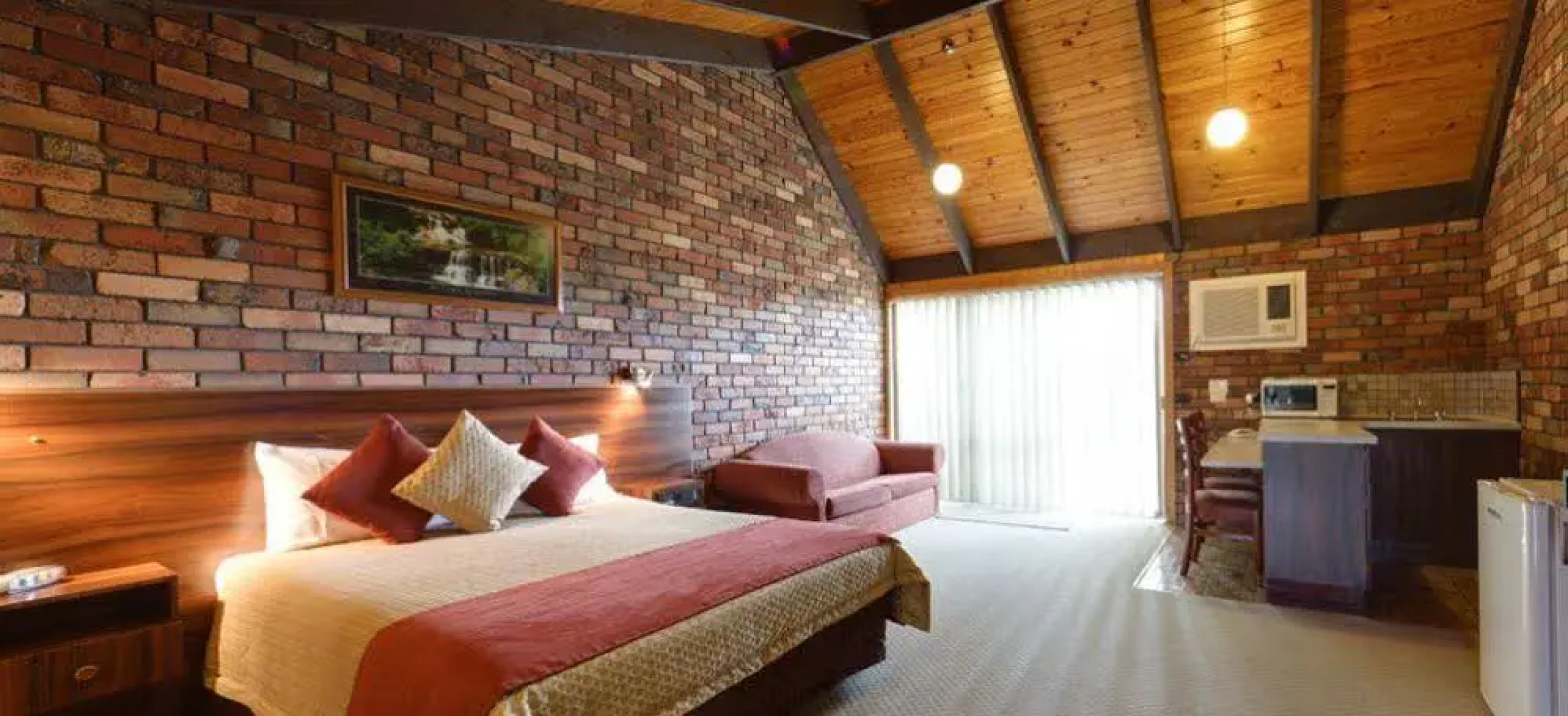 Belvoir Village Motel & Apartments