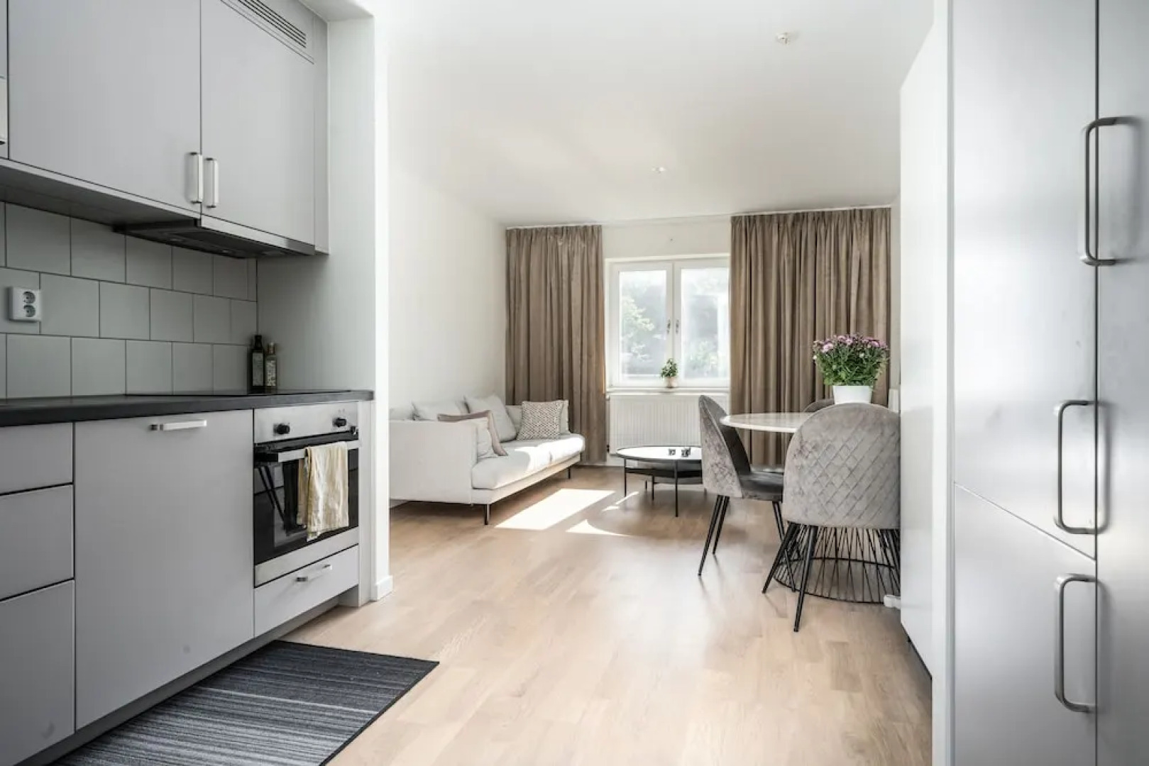 2 Bedroom Cozy City Apartment in Bromma