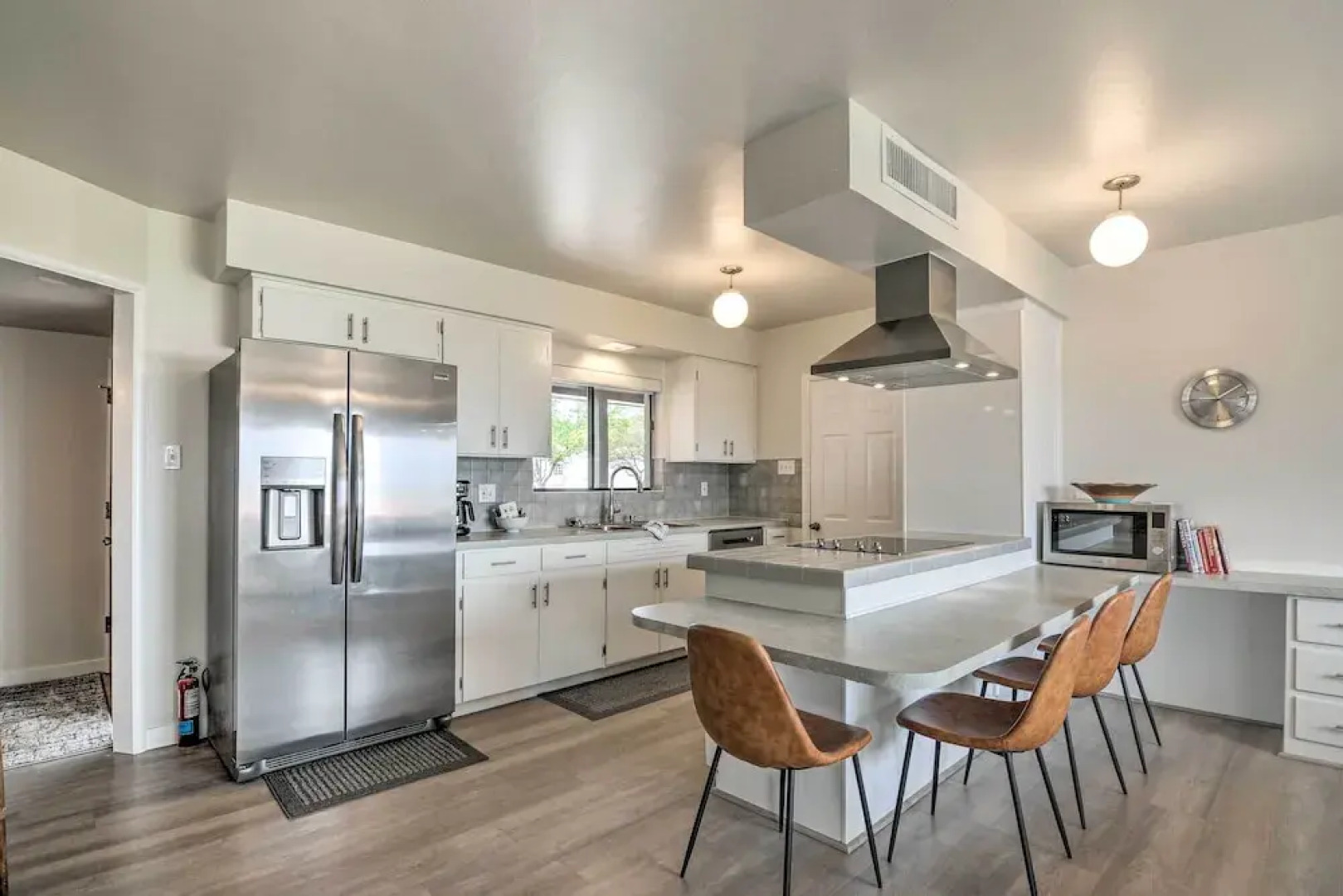 Lake Powell Views: Mid-century Home in Page