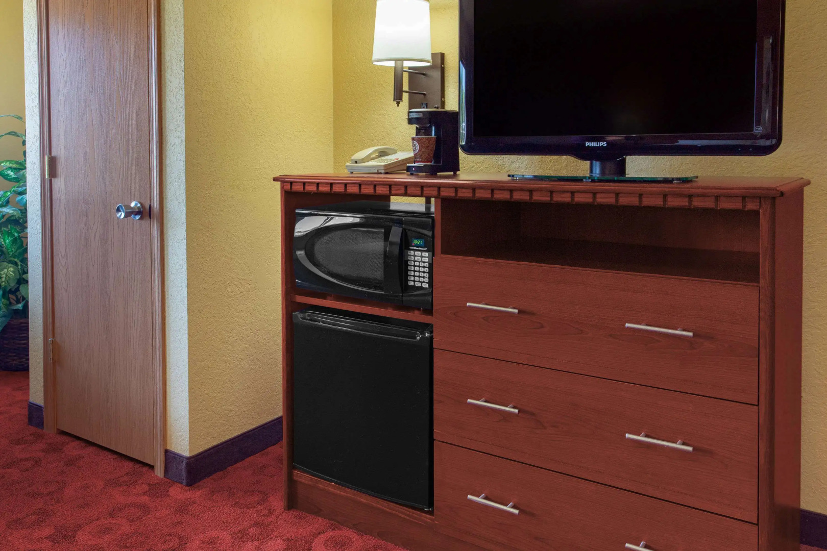 AmericInn by Wyndham West Bend