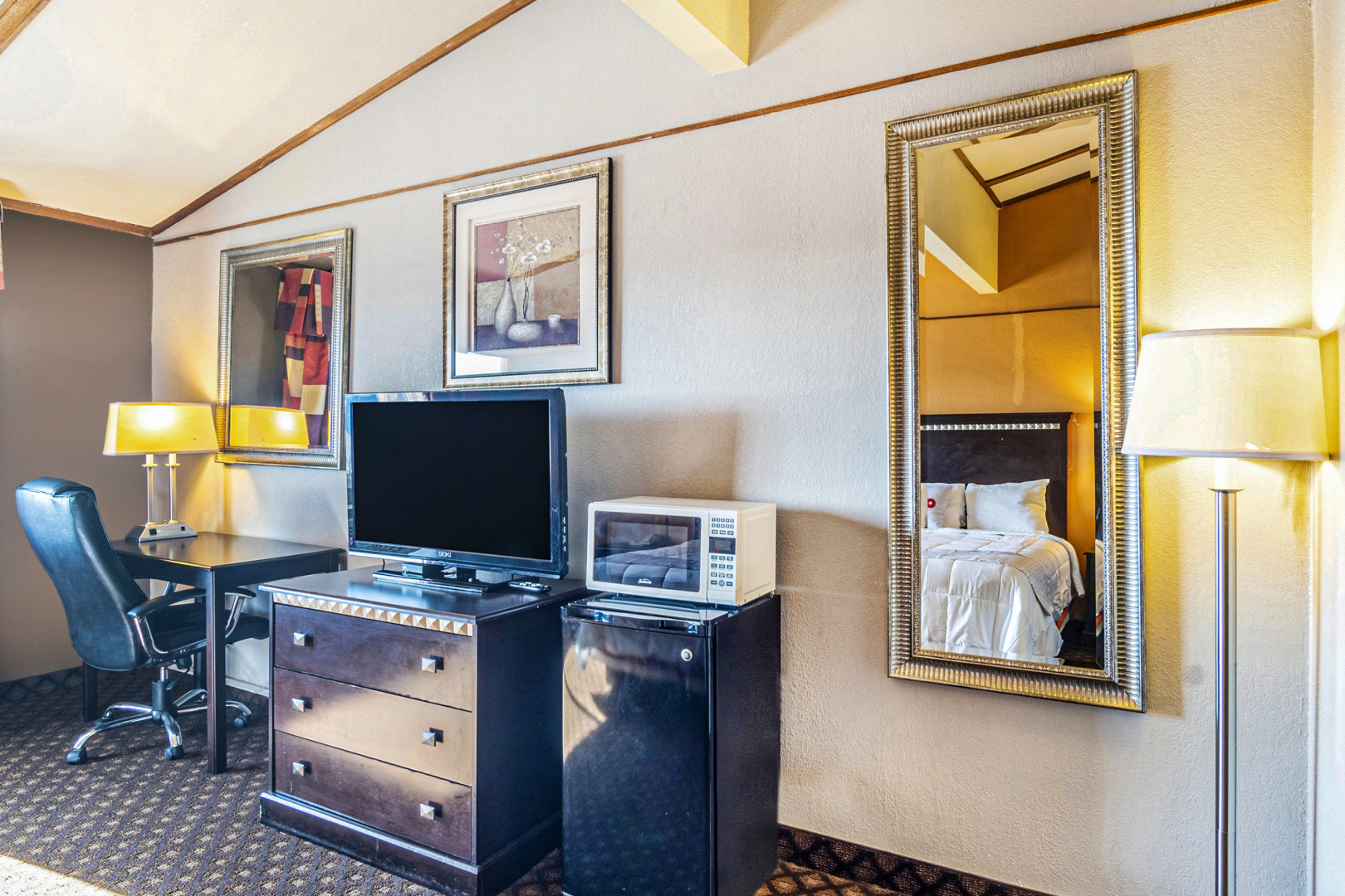 OYO Townhouse Dodge City KS