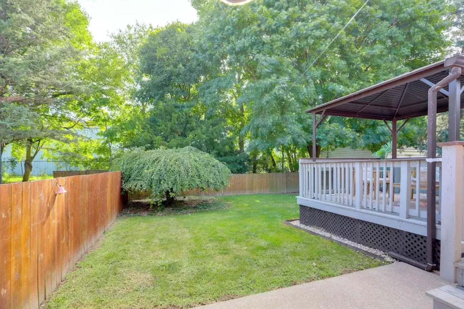 Steps to Lake Erie! Cedar Point Home Base w/ Deck