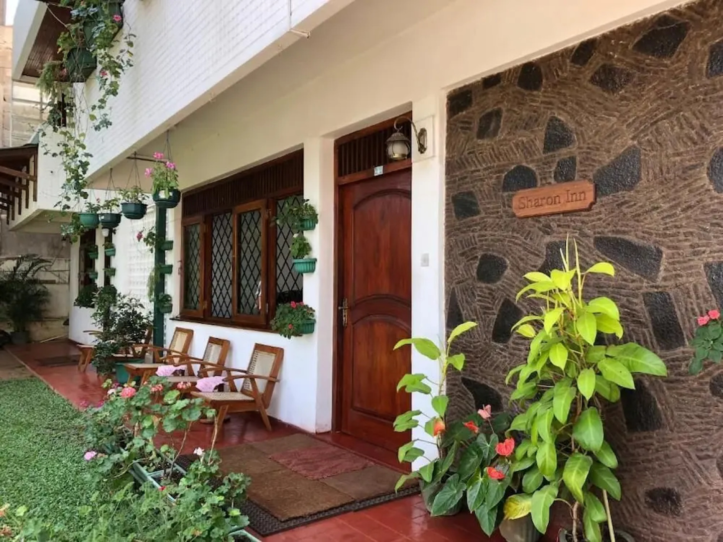 Sharon Inn