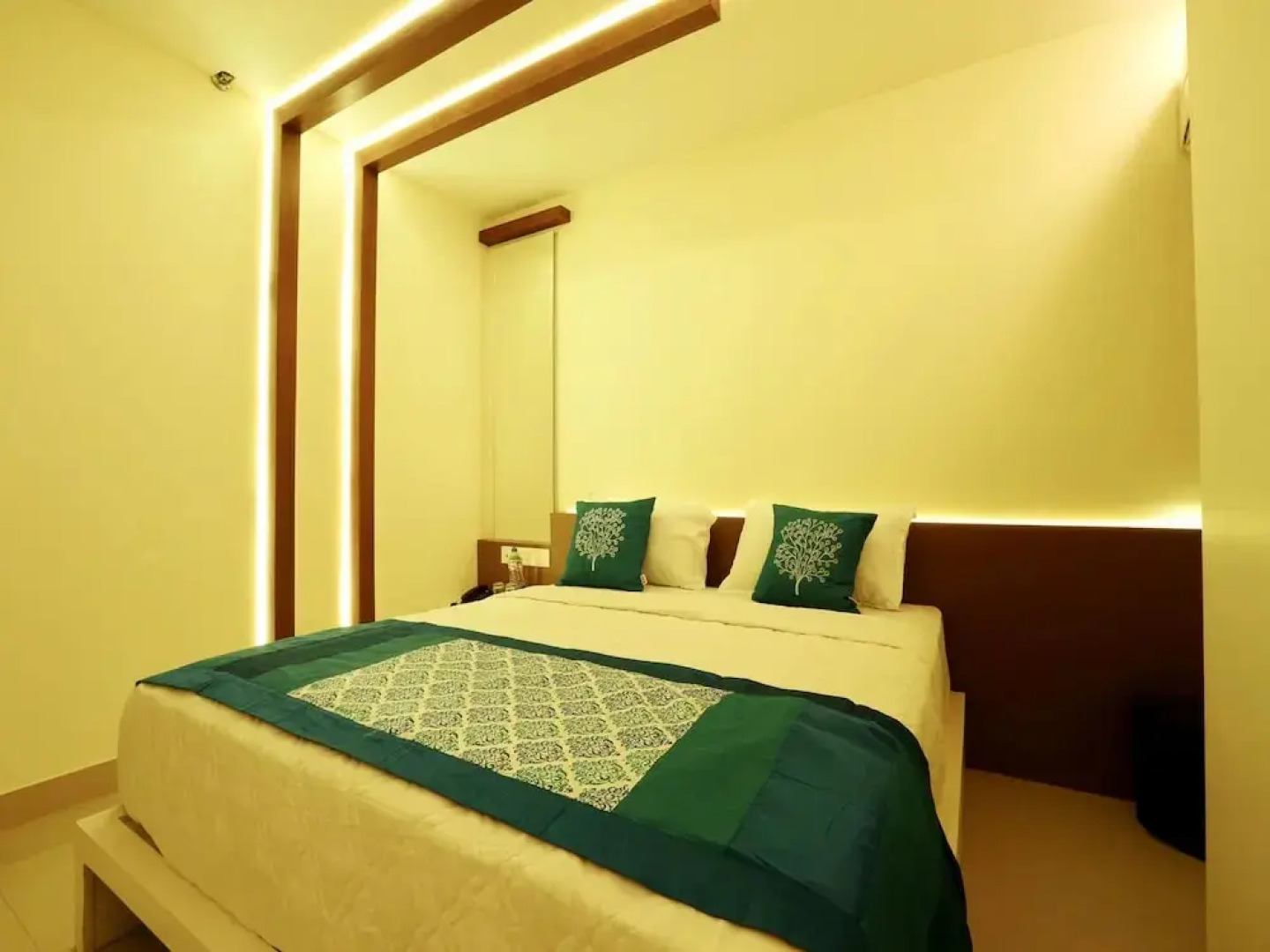 George's The Royal Suite Residency