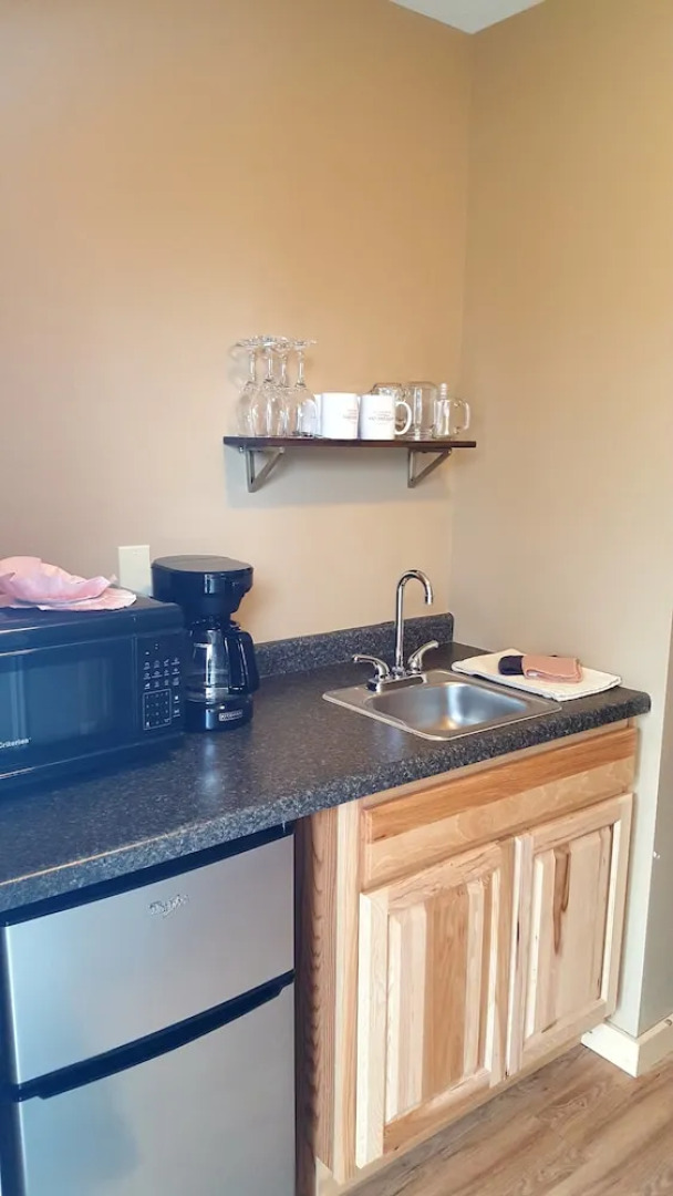 Appeldoorn's Sunset Bay Resort