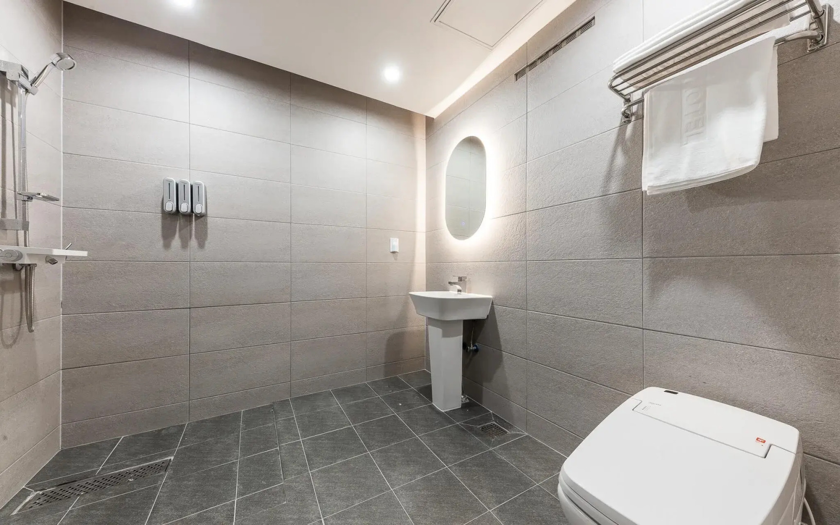 Dubai Hotel in Dangjin