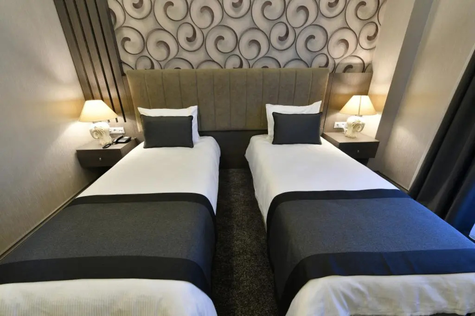 D'Lux Boutique Hotel