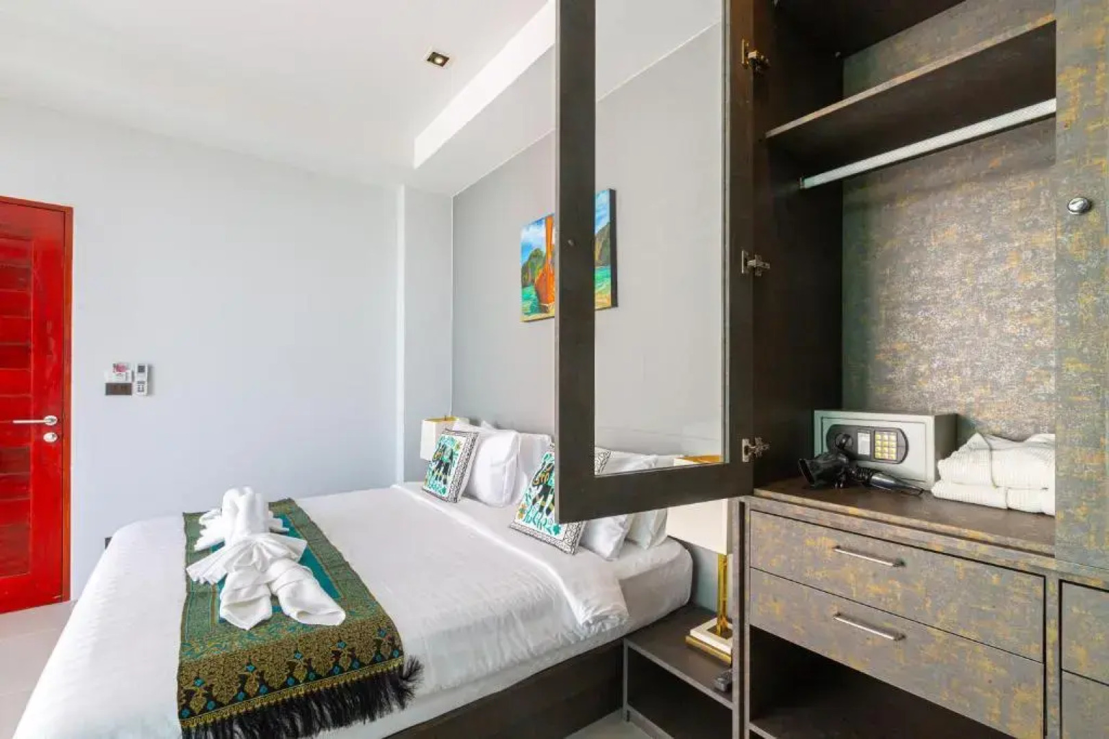 Rossarin Sea View Patong