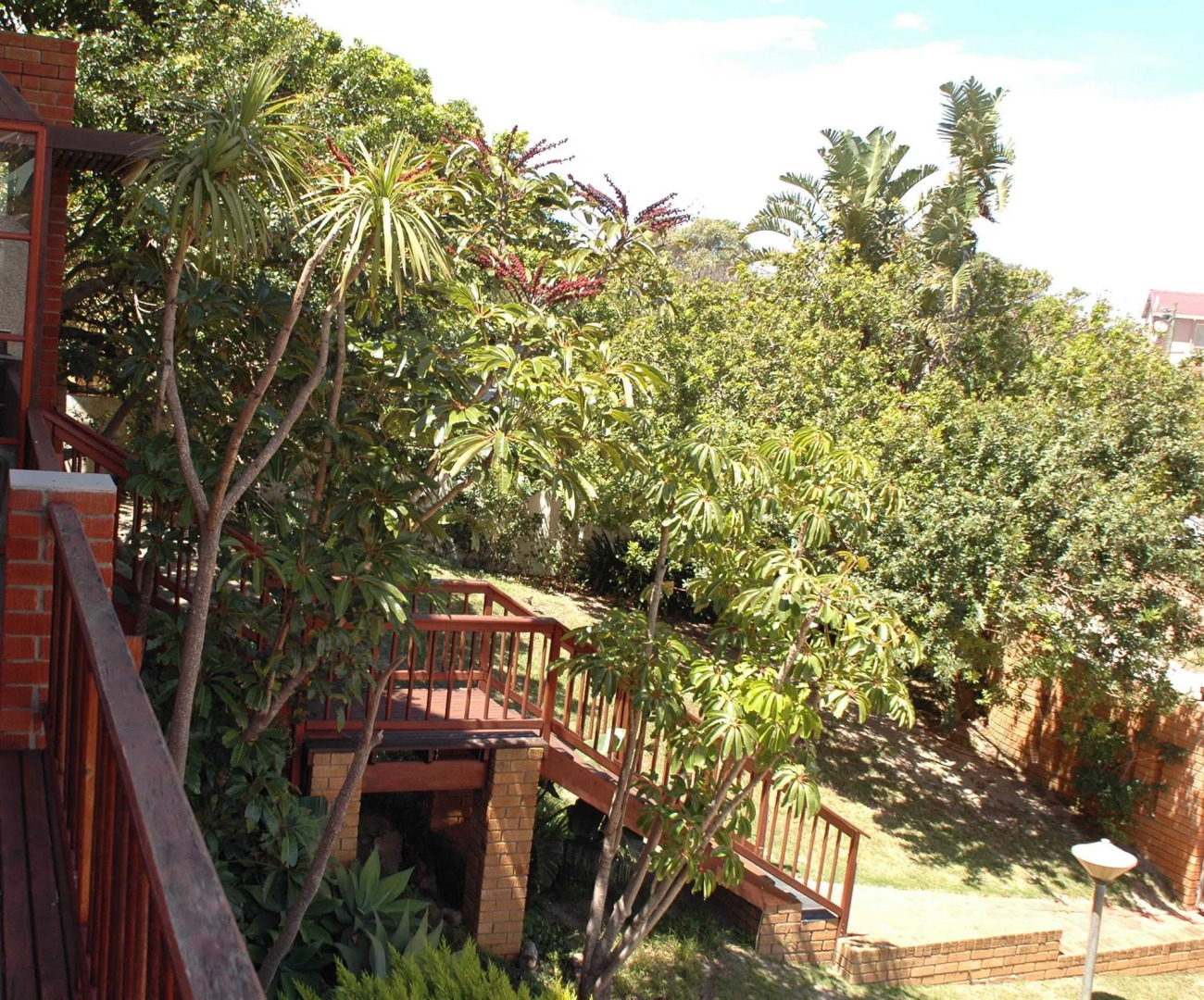 Shaloha Guesthouse on Supertubes