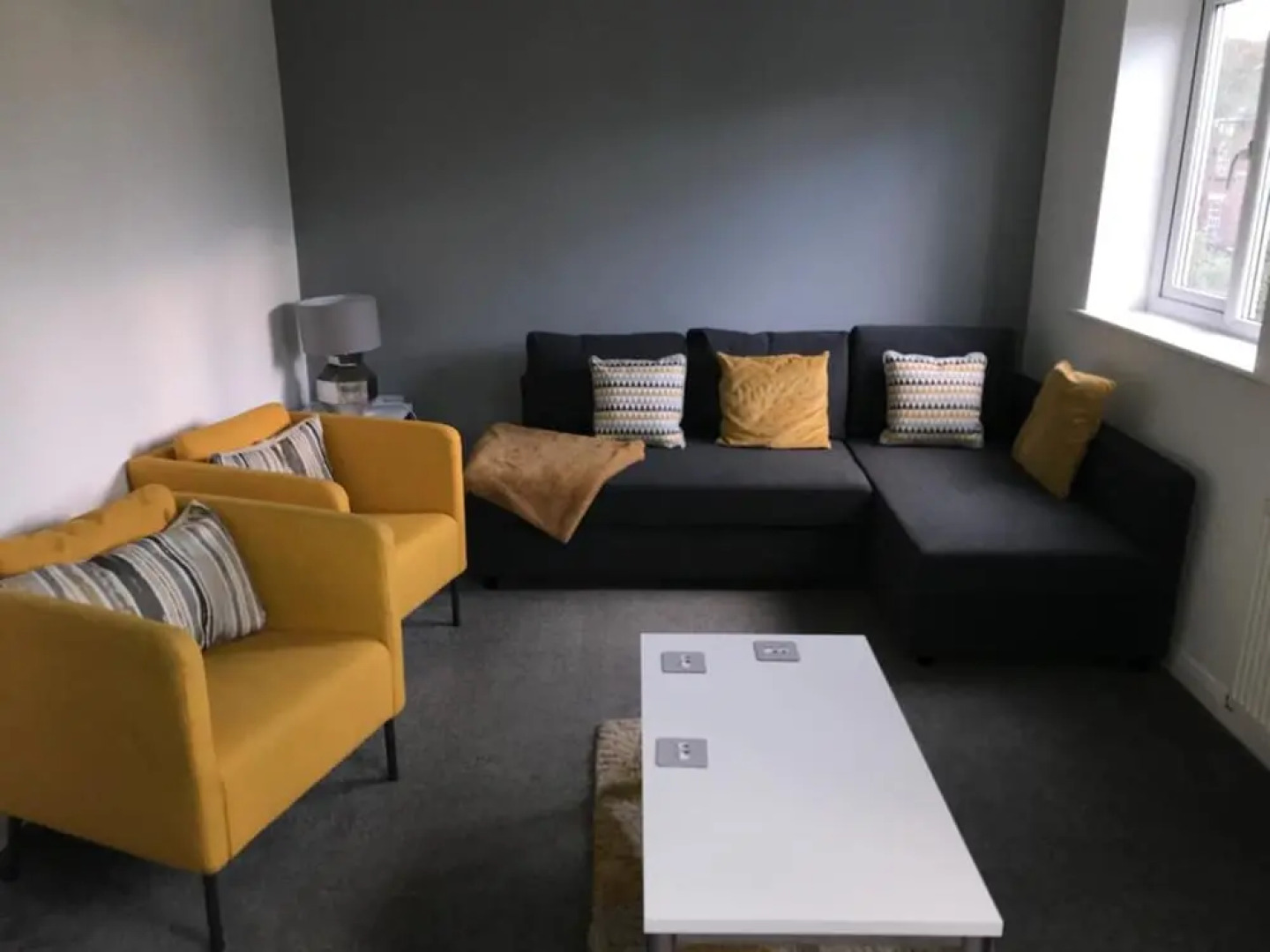 4 Bedroom Home - Sleeps 7, Pet Friendly & Parking