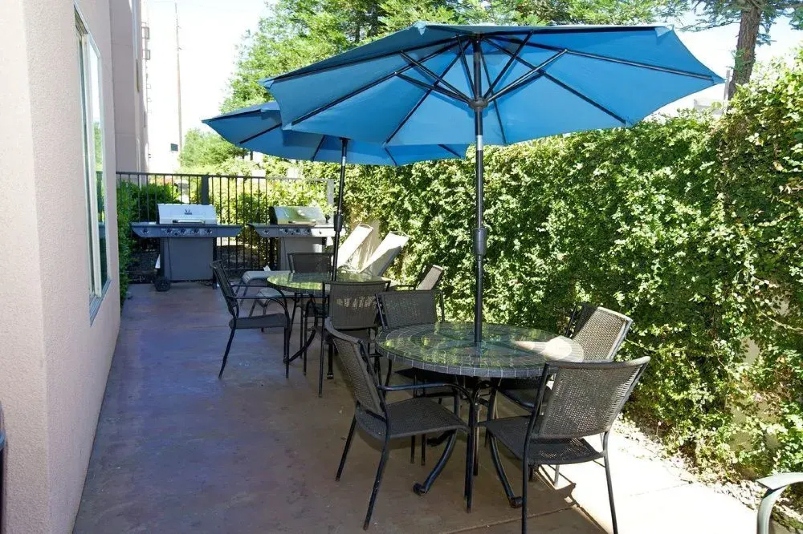 Holiday Inn Express & Suites Lathrop