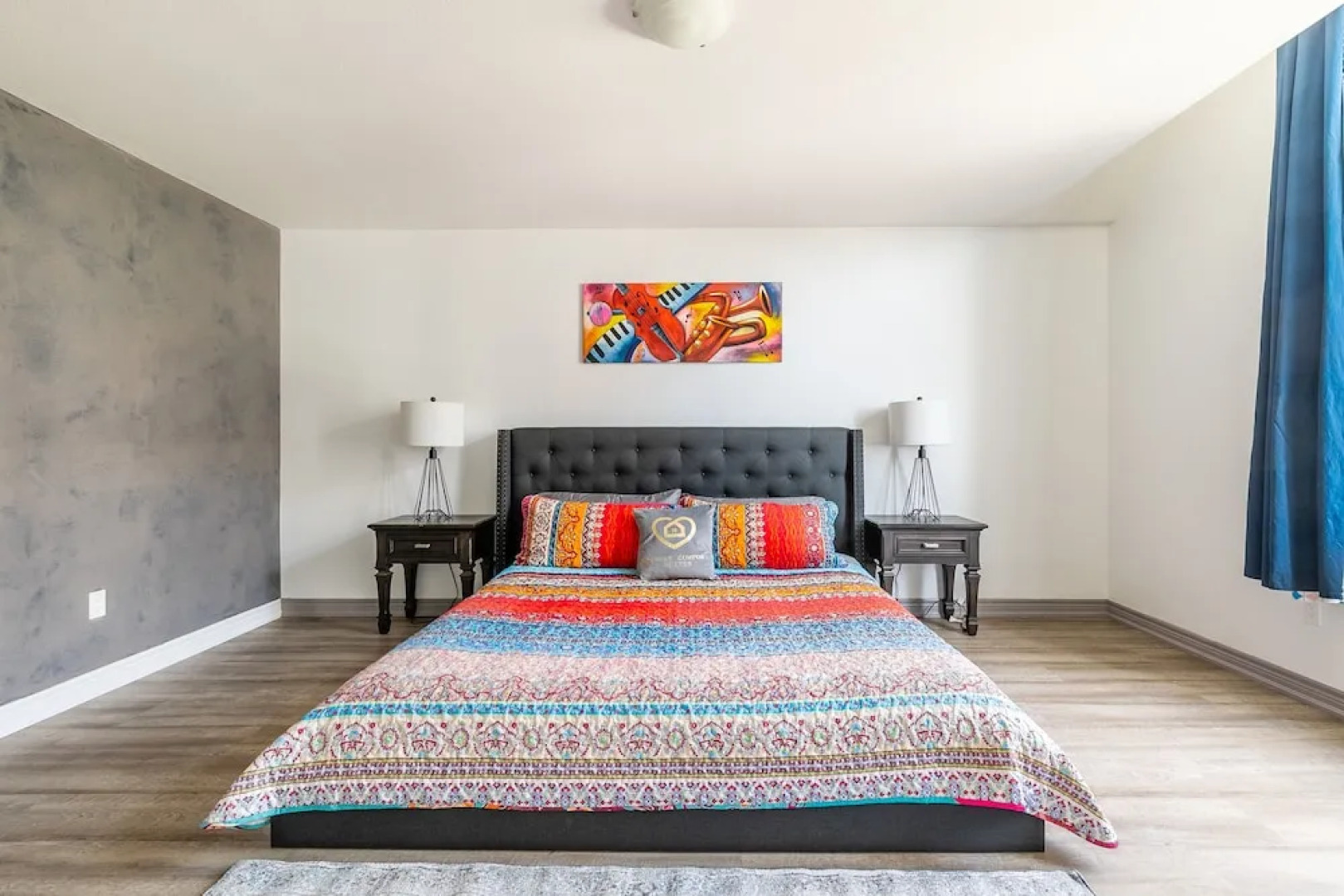 GLOBALSTAY. Modern Lake Ontario Townhomes